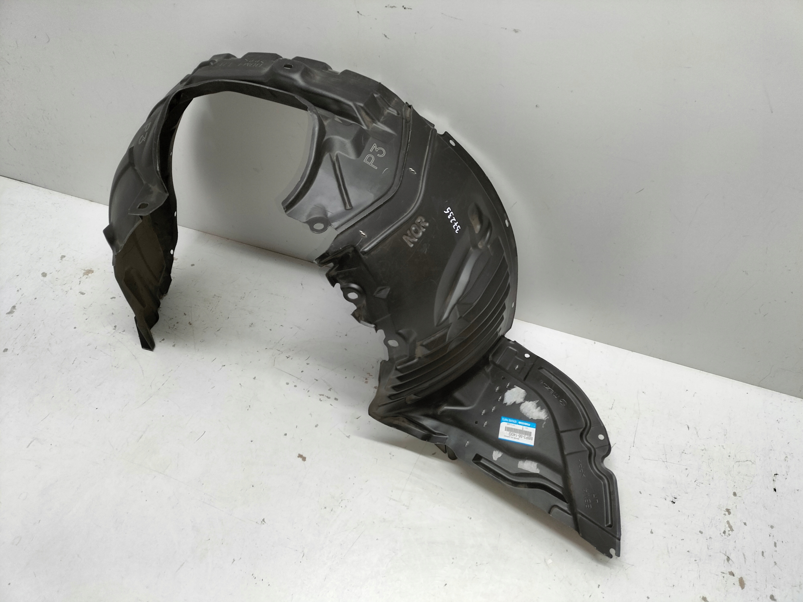 ĽAVÝ PREDNÝ PODBLATNÍK MAZDA 3 BL 09-13