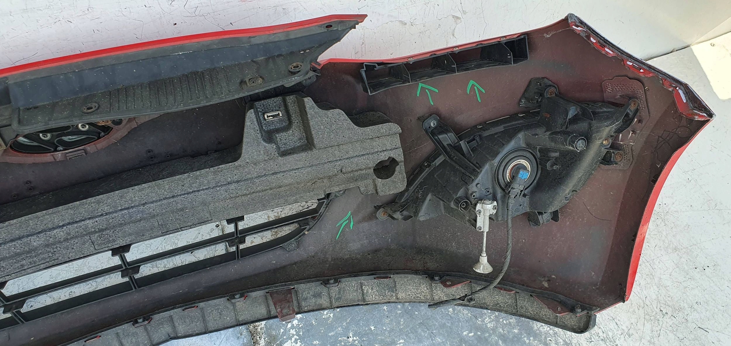 Hyundai i20 1 LIFT 012-014 PREDNÝ NÁRAZNÍK 86511-1J500