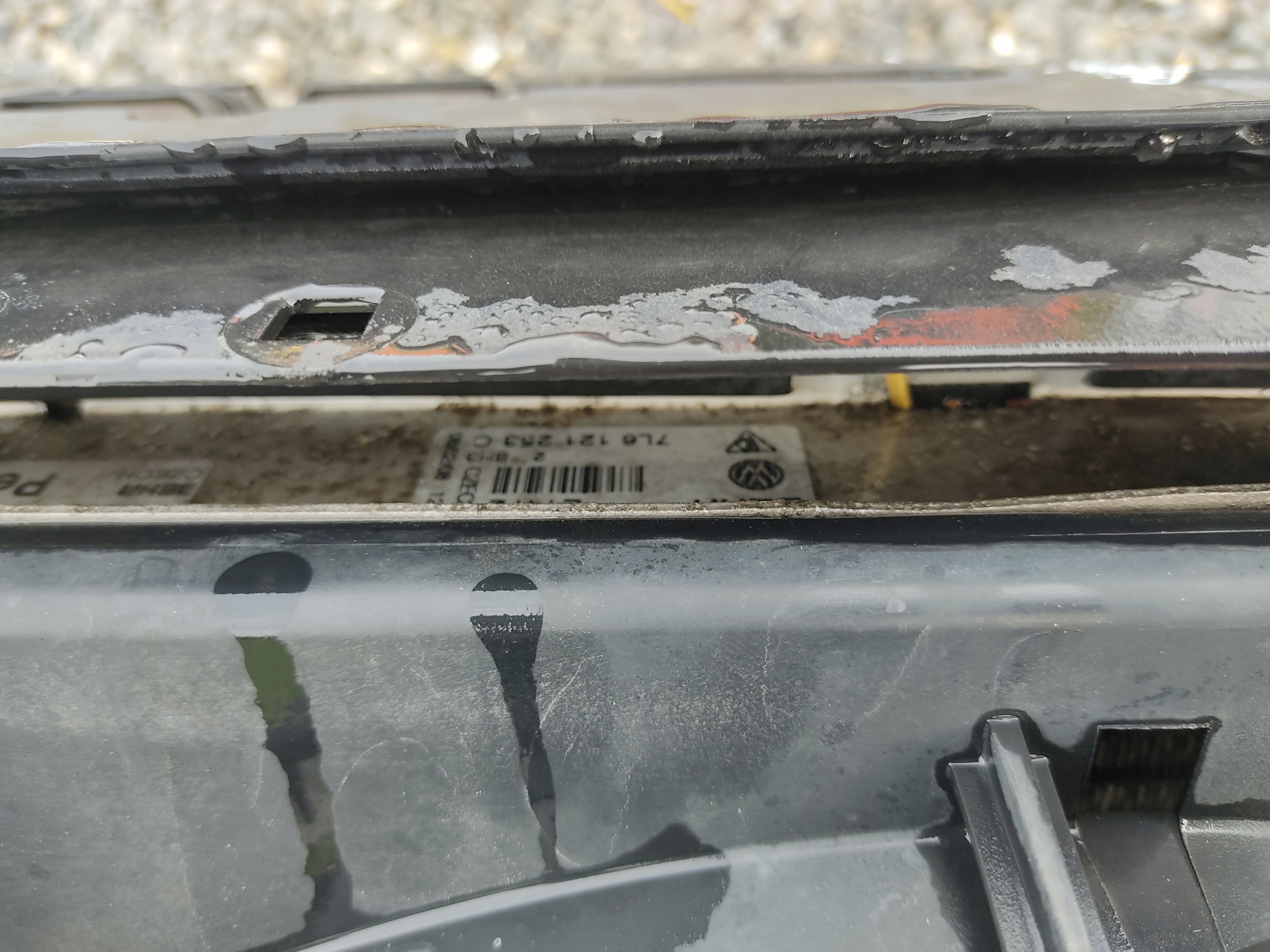 PREDNE CELO VYSTUHA CHLADICE SAHARA TOUAREG 7L 2.5 TDI
