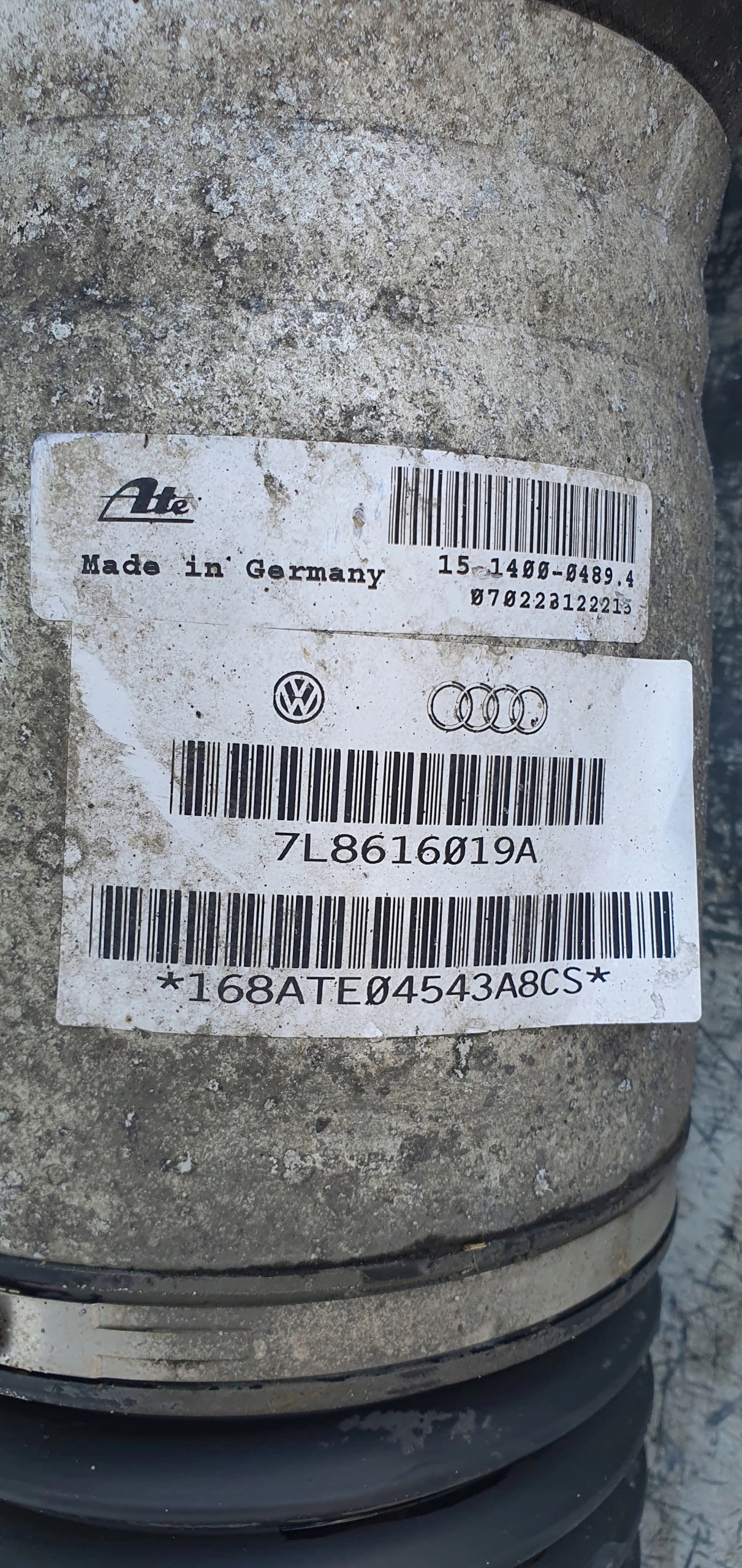 AUDI Q7 4L MECH ZADNA LAVY 7L8616019A
