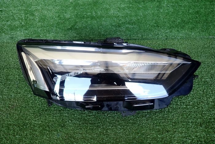 AUDI A5 LIFT 19- PRAVE PREDNE SVETLO 8W6941012