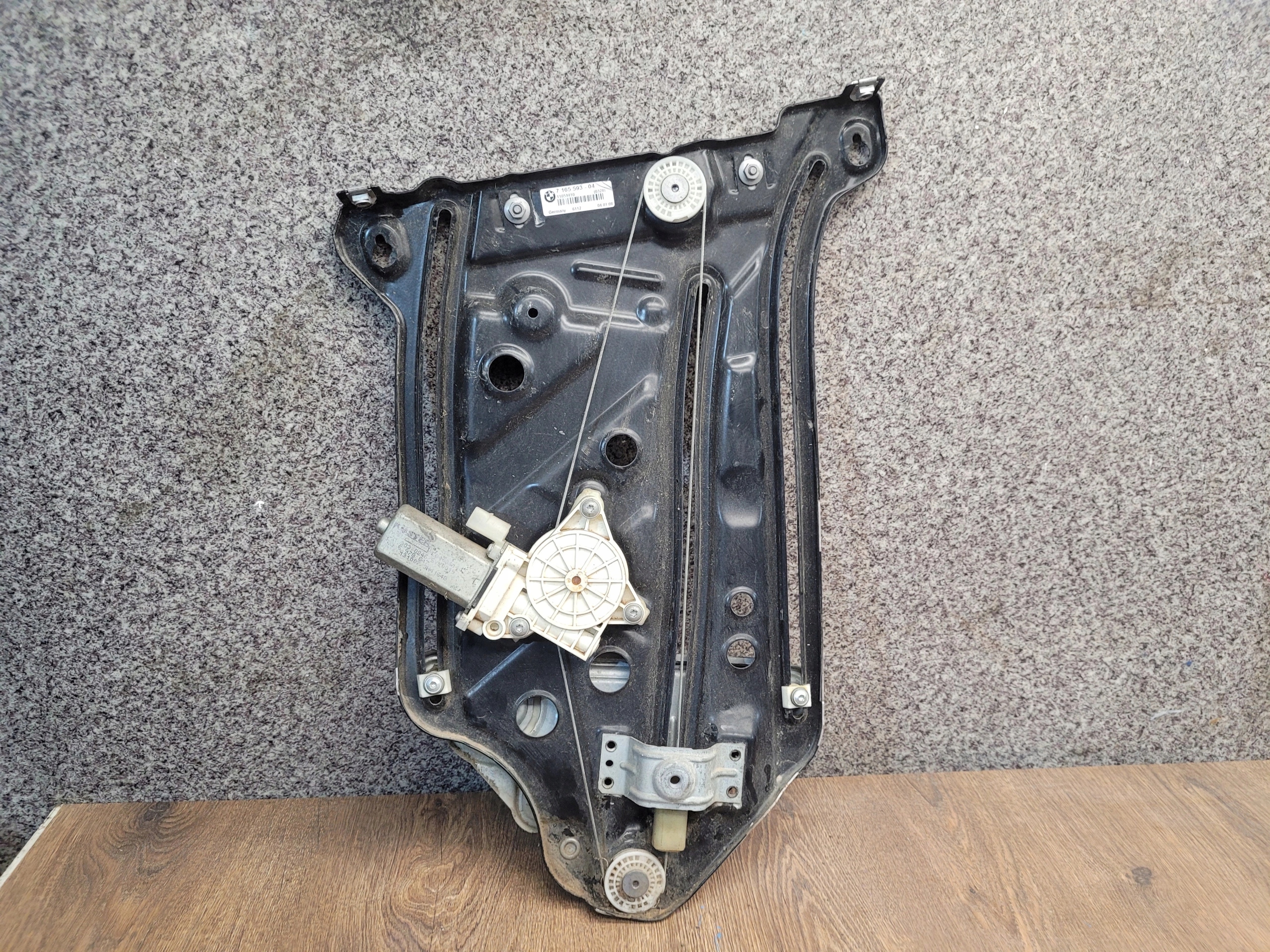 BMW 1 E88 cabrio ĽAVÉ ZADNÉ SŤAHOVANIE OKNA 7165593