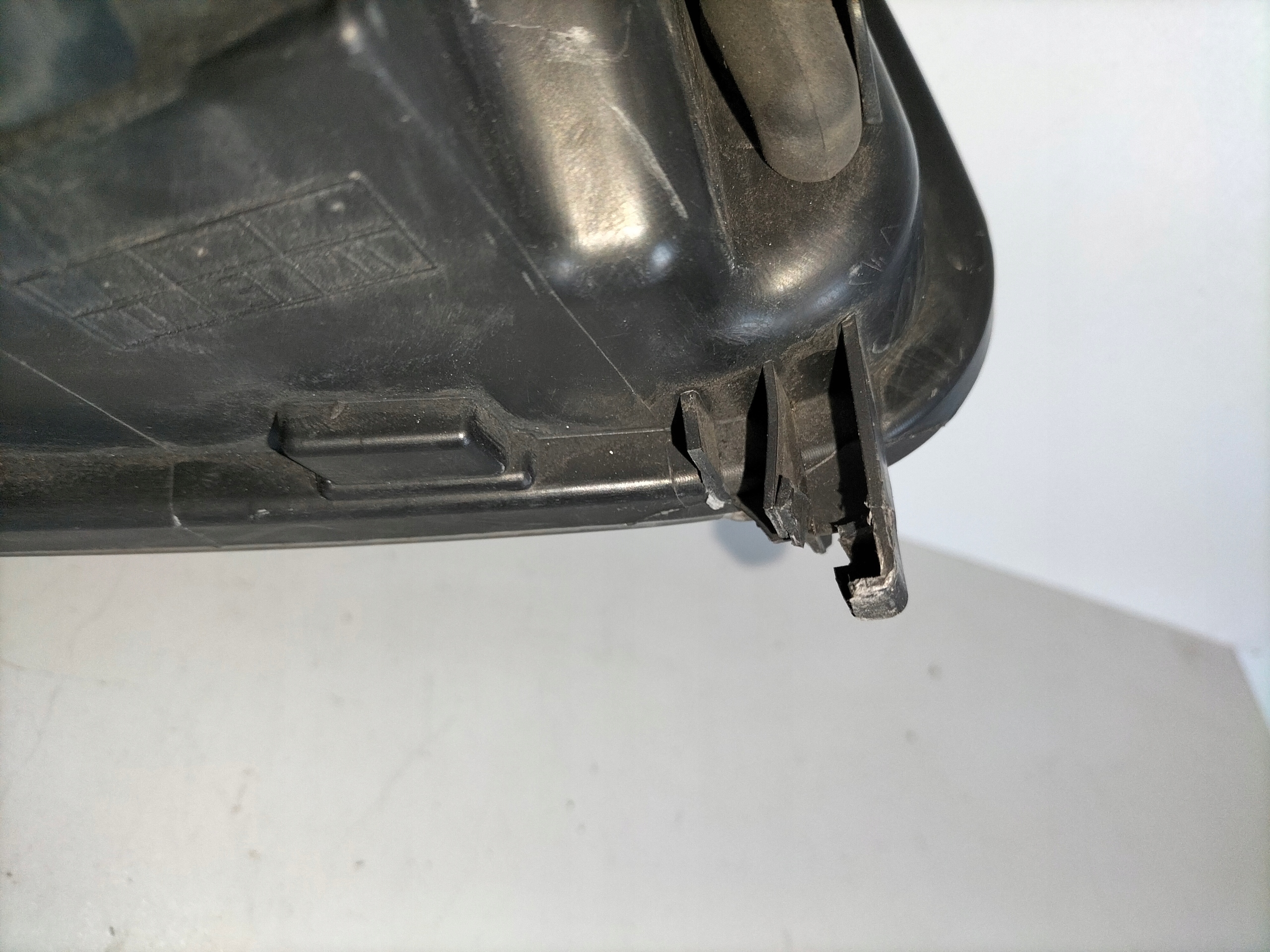 LAVE PREDNE SVETLO FORD C-MAX LIFT 07-10