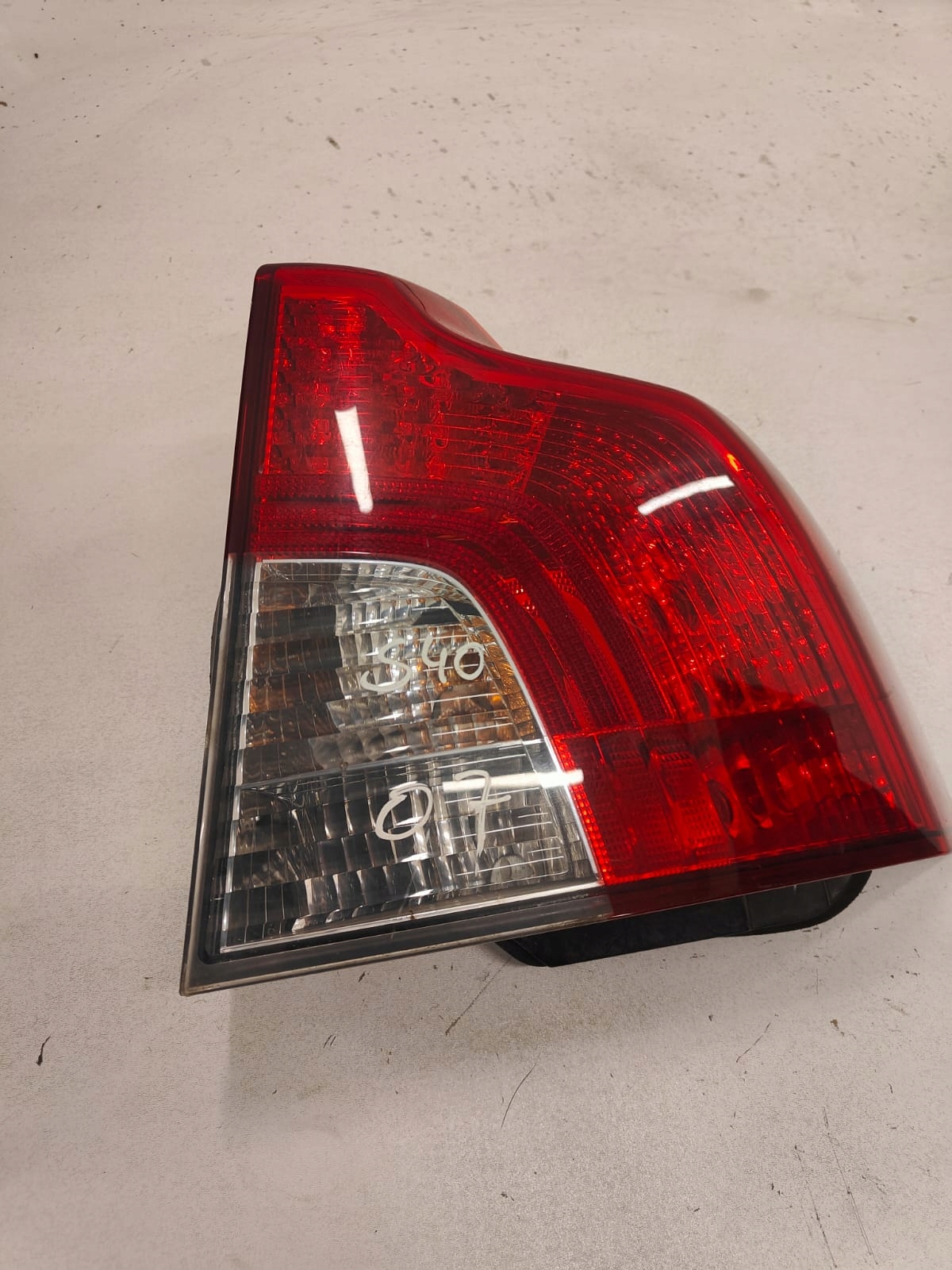 Volvo s40 II lift 07-11 31214607 PRAVE ZADNE SVETLO