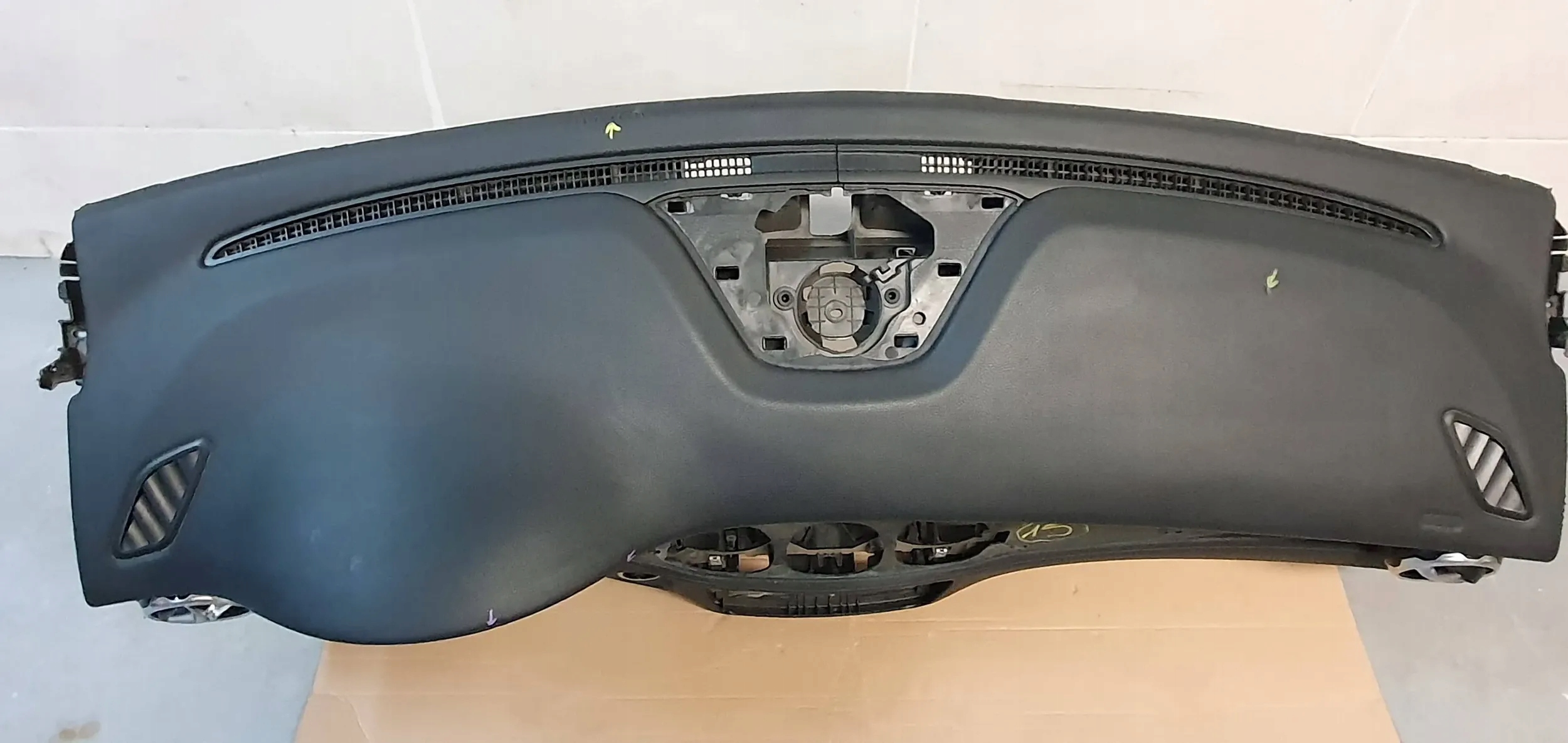 MERCEDES-Benz GLA W156 PALUBNA DOSKA PRISTROJOVA DOSKA