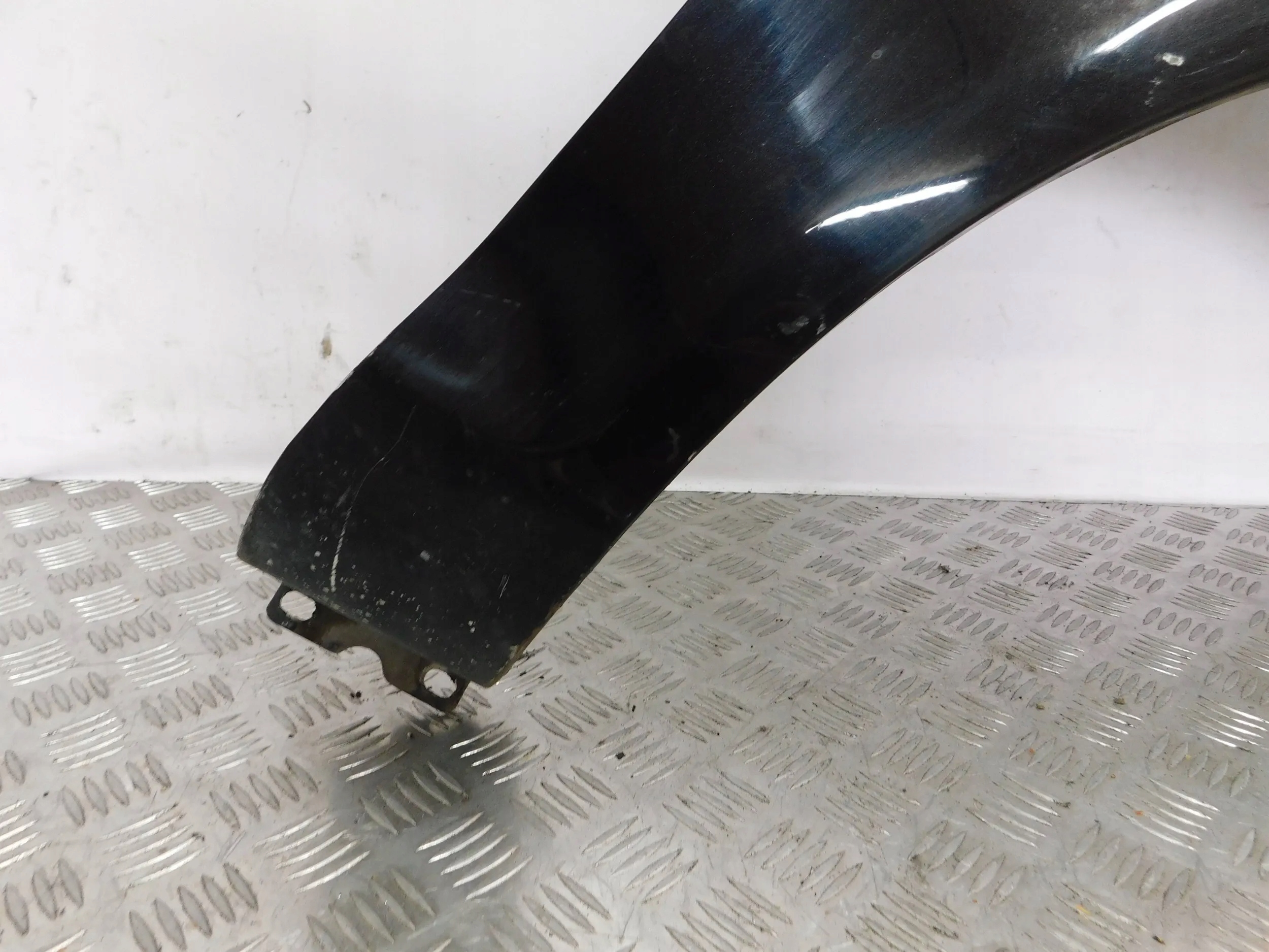 BLATNIK PREDNÝ PRAVY OPEL CORSA D