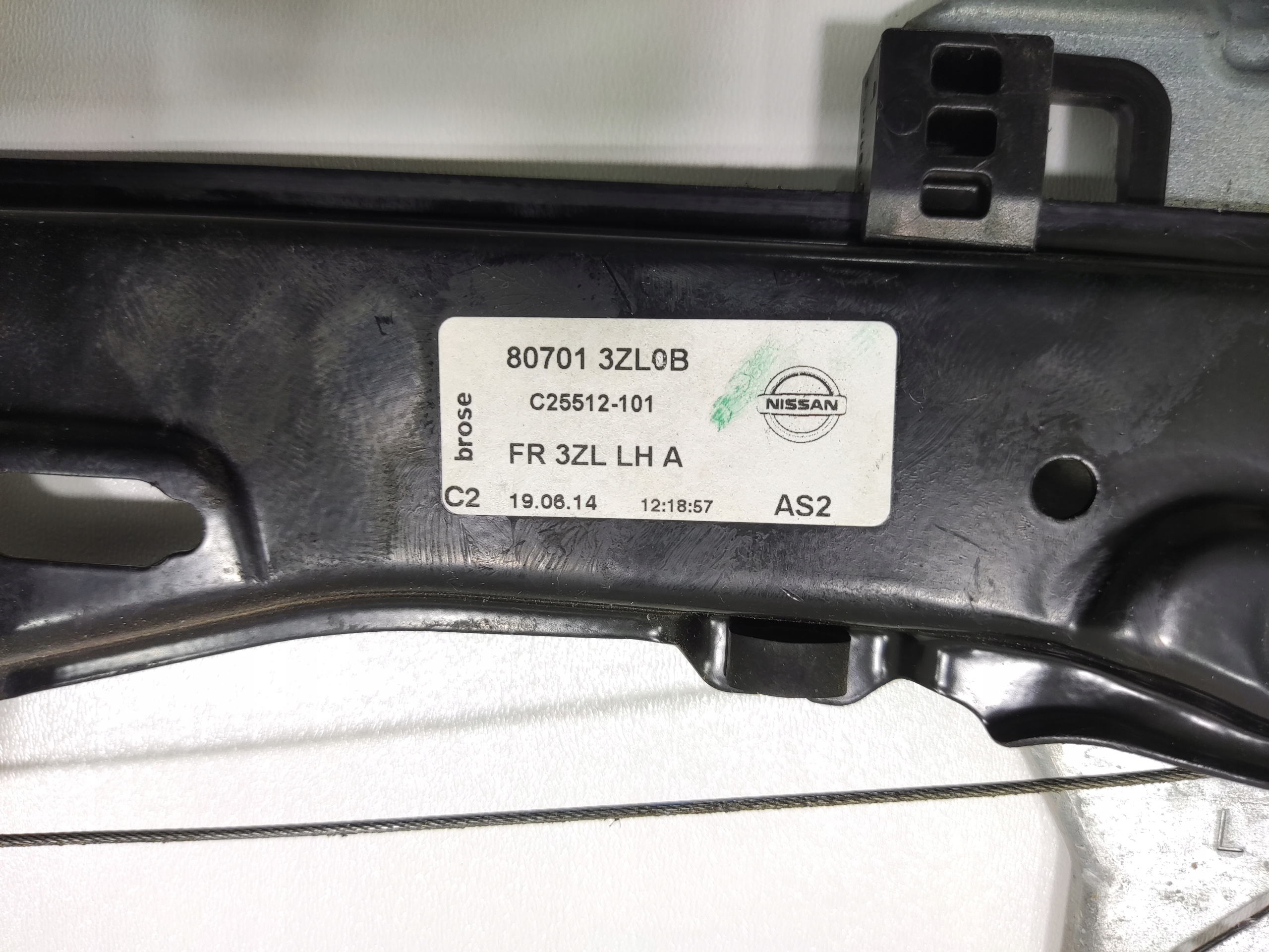ĽAVÝ PREDNÝ MECHANIZMUS SŤAHOVANIA OKNA NISSAN PULSAR C13 807013ZL0B