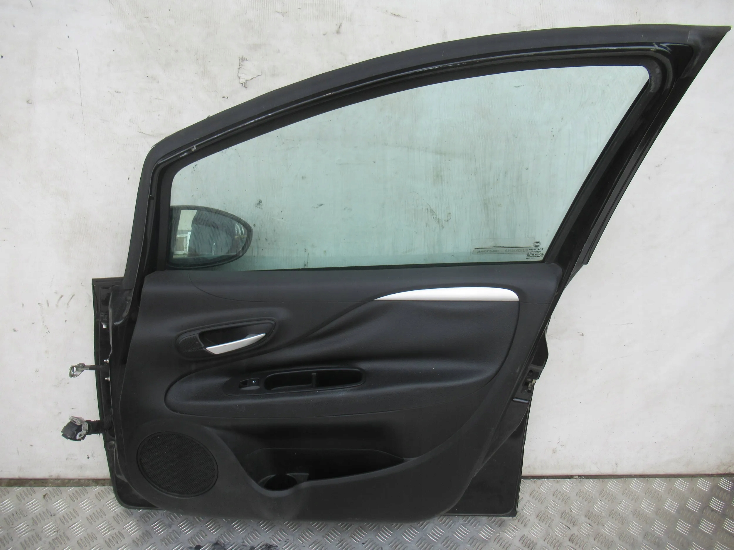 PRAVE PREDNE DVERE GRANDE PUNTO EVO