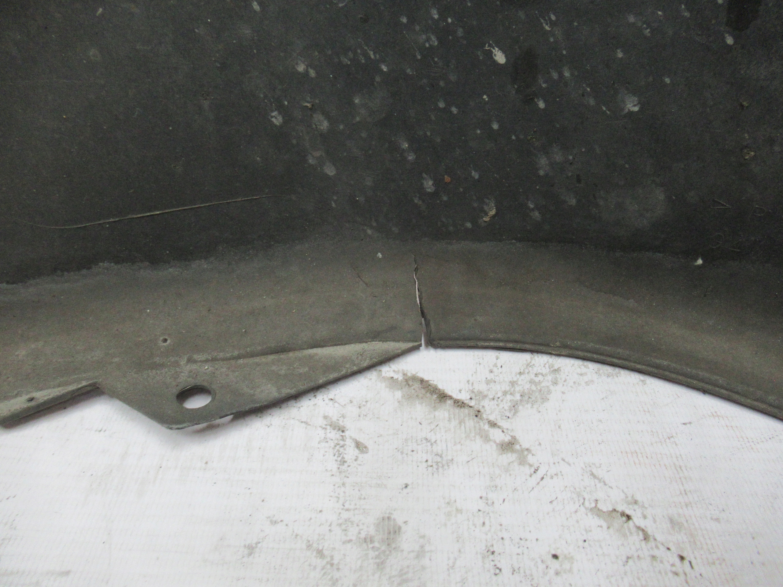 ZADNÝ NÁRAZNÍK HONDA FR-V