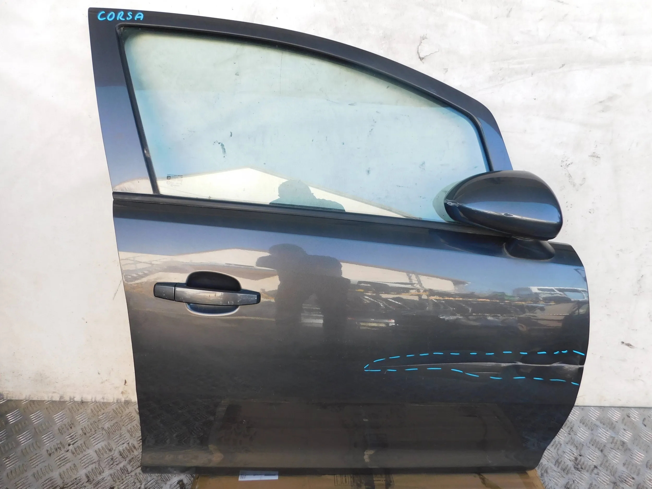 PRAVE PREDNE DVERE OPEL CORSA D