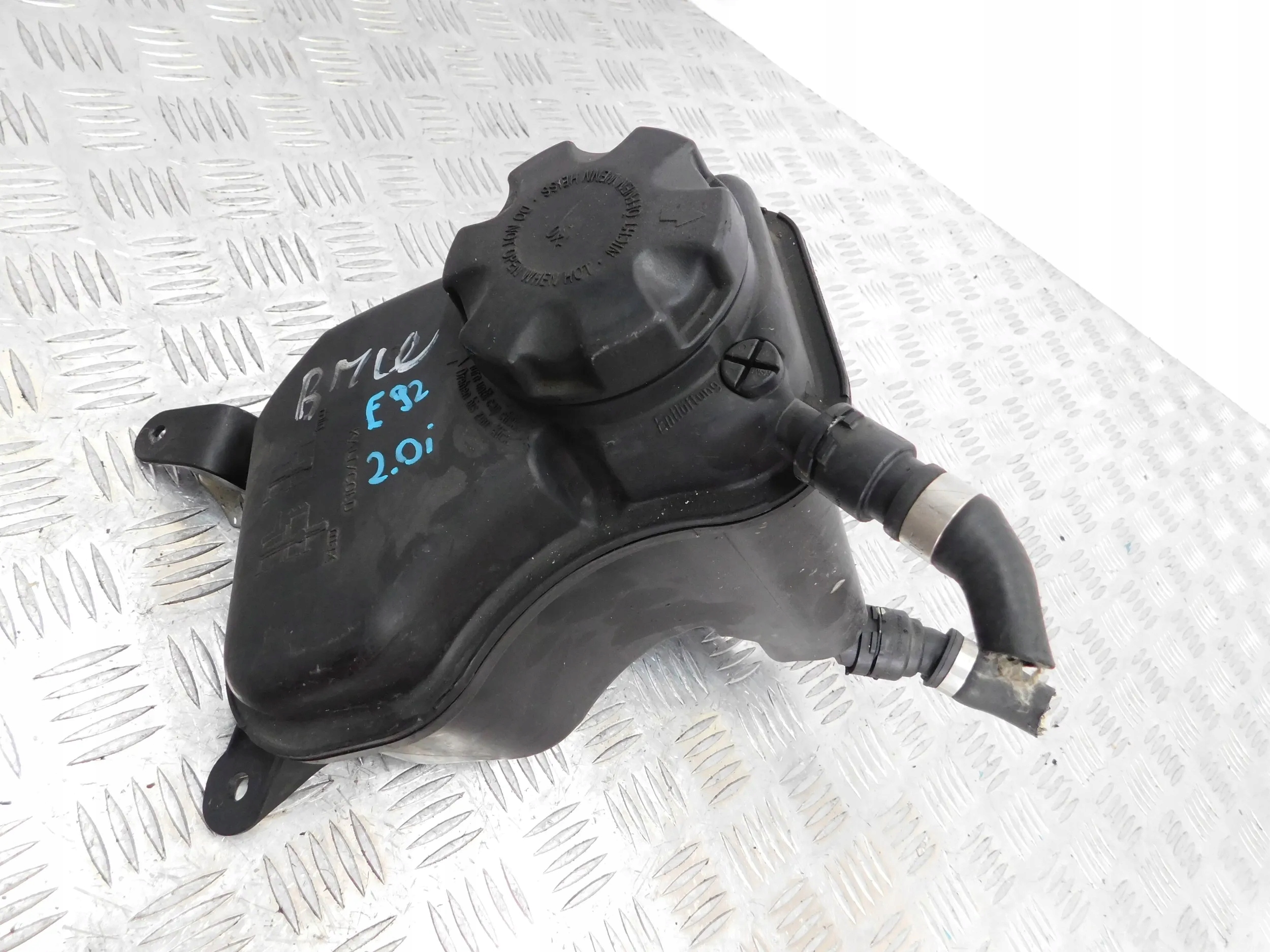 VYROVNAVACIA NADOBKA BMW 3 E92 E93 2.0i