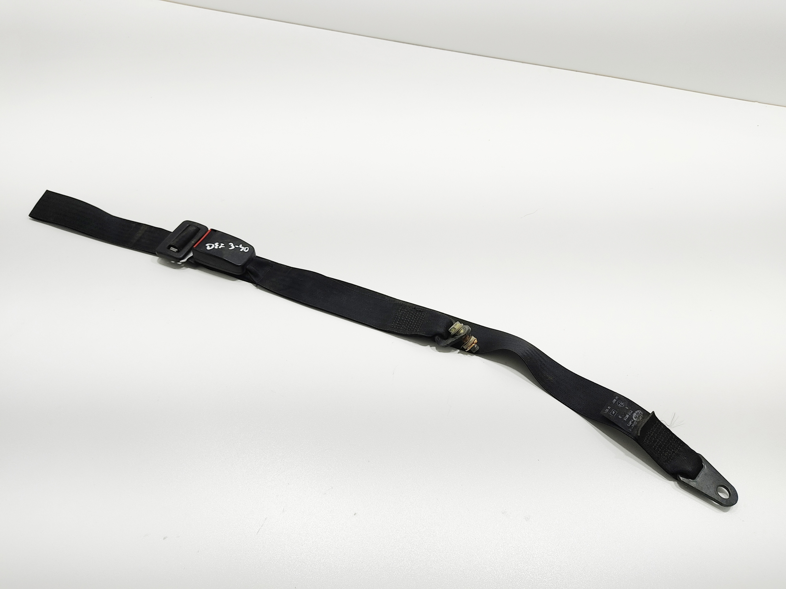 ZADNÝ BEDROVÝ BEZPEČNOSTNÝ PÁS LAND ROVER DEFENDER BTR 9626 BTR9626