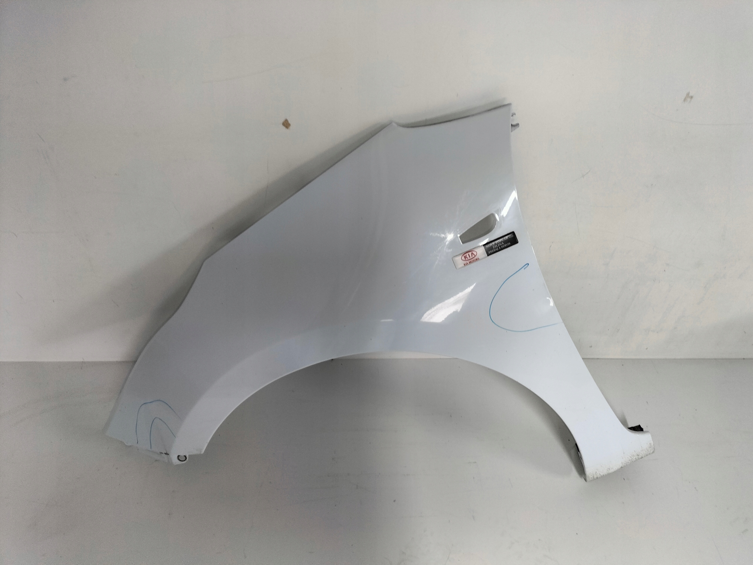 ĽAVÝ PREDNÝ BLATNÍK KIA CEED II 12-15