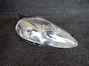 FIAT PUNTO GRANDE PRAVE PREDNE SVETLO FIAT PUNTO GRANDE PRAVE PREDNE SVETLO