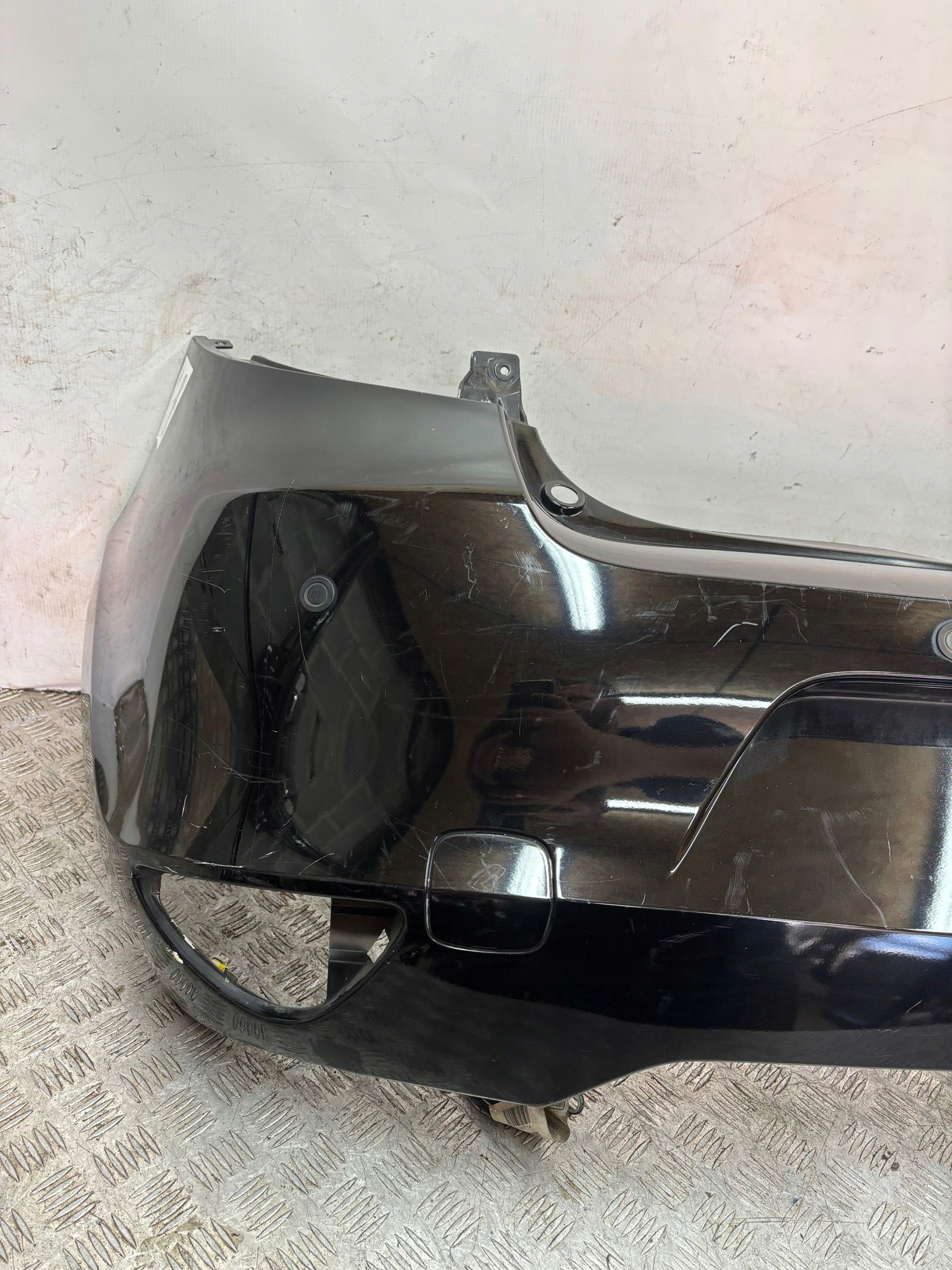ZADNÝ NÁRAZNÍK RENAULT CLIO III 3 HB LIFT 09-