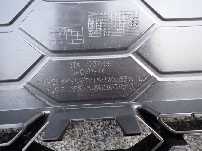 AUDI A4 B9 S-LINE 8W0 LIFT 19- MRIEZKA LISTA 8W0853651EB