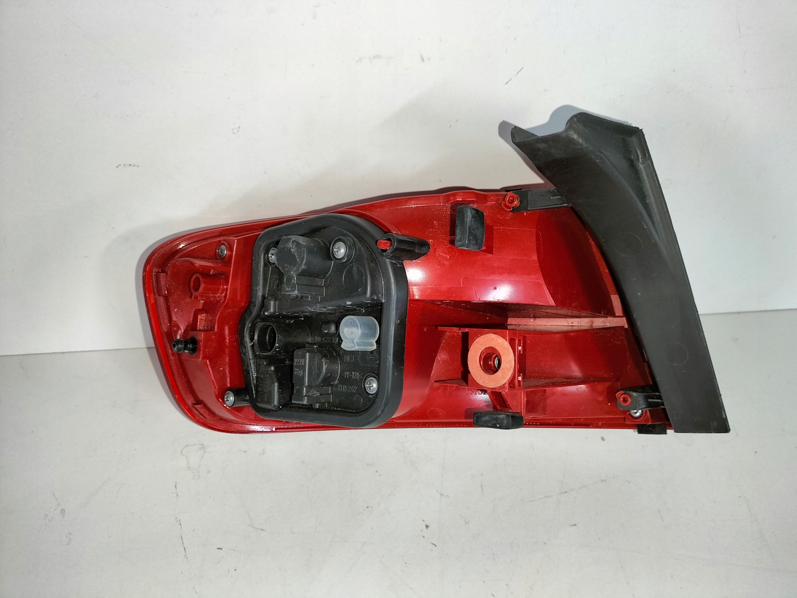 PRAVE ZADNE SVETLO AUDI A4 B8 LIFT 11- SEDAN
