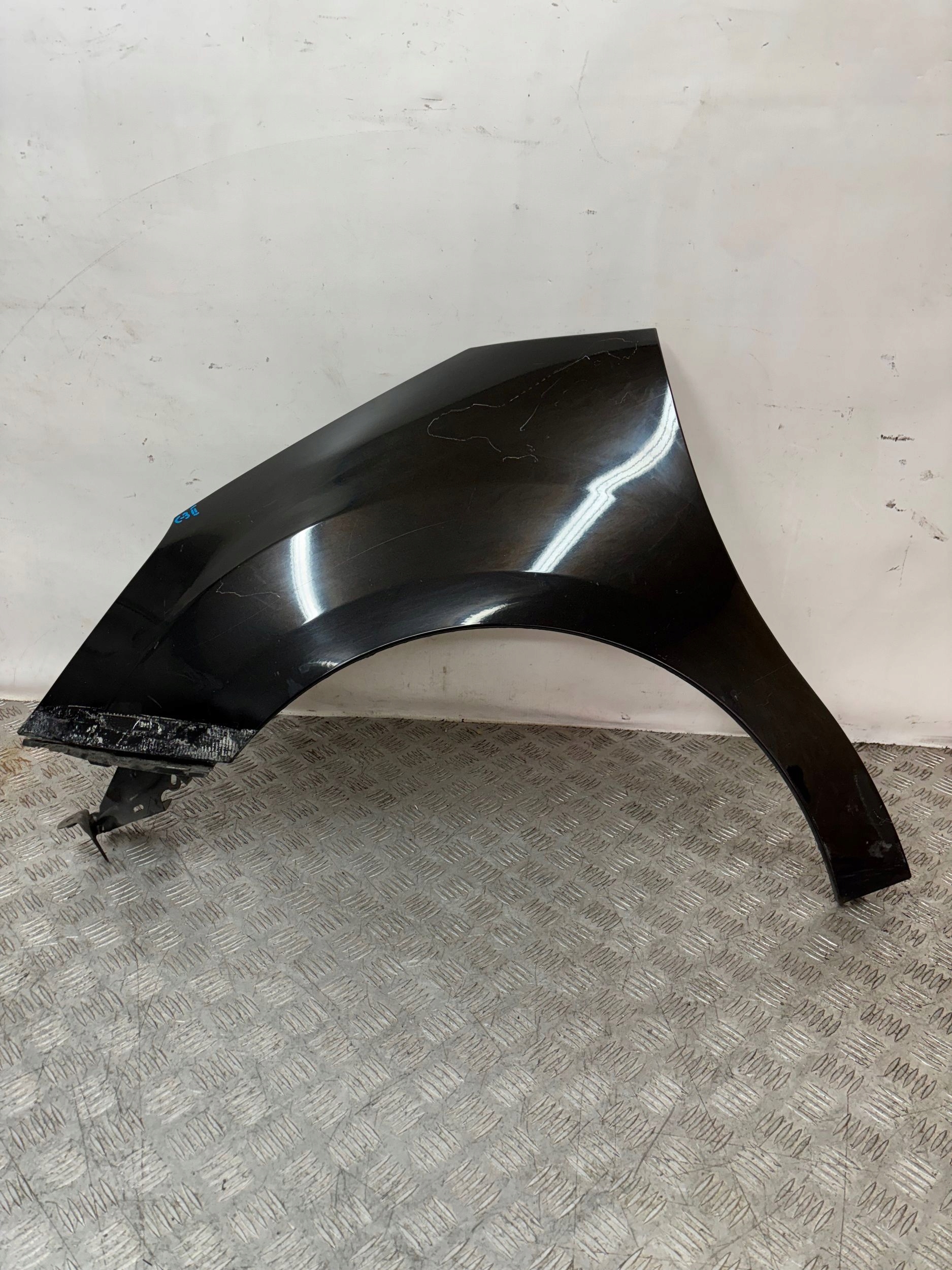 BLATNIK PREDNÝ LAVY CITROEN C3 II DS3 09-