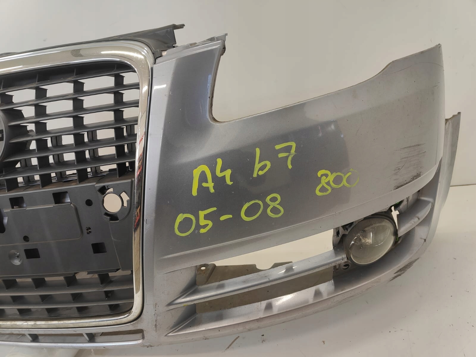 Audi a4 b7 05-08 PREDNÝ NÁRAZNÍK