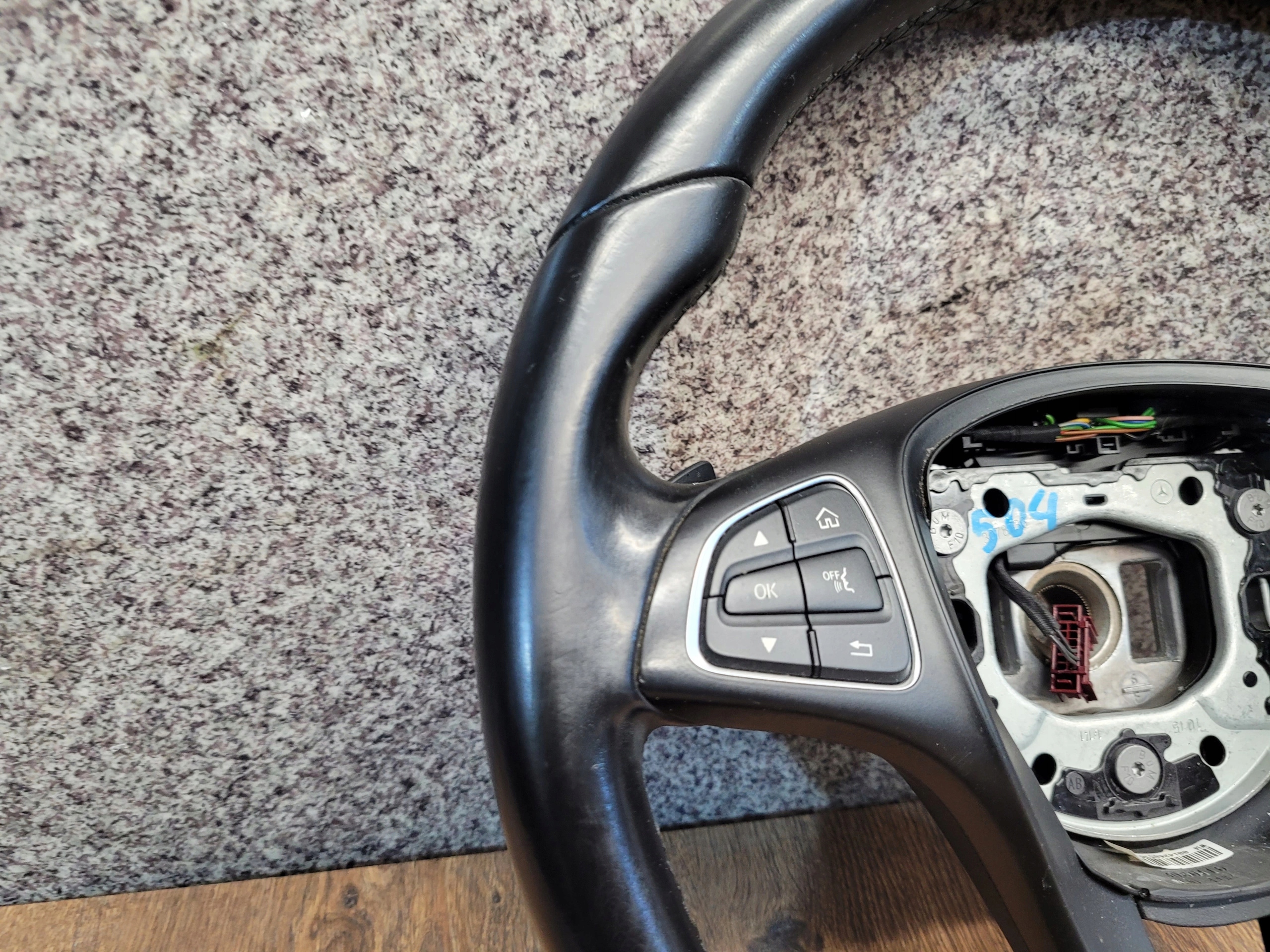 MERCEDES W205 VOLANT MULTIFUNKCIA A0004605003