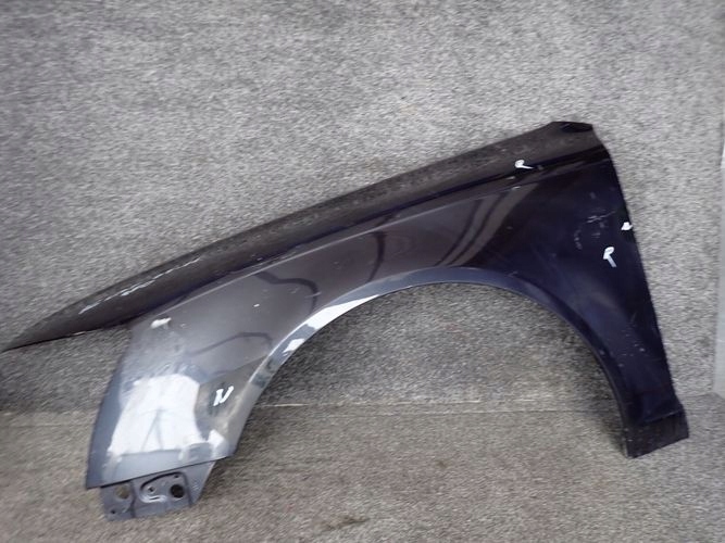 AUDI A6 C6 LIFT 07-11 ĽAVÝ PREDNÝ BLATNÍK