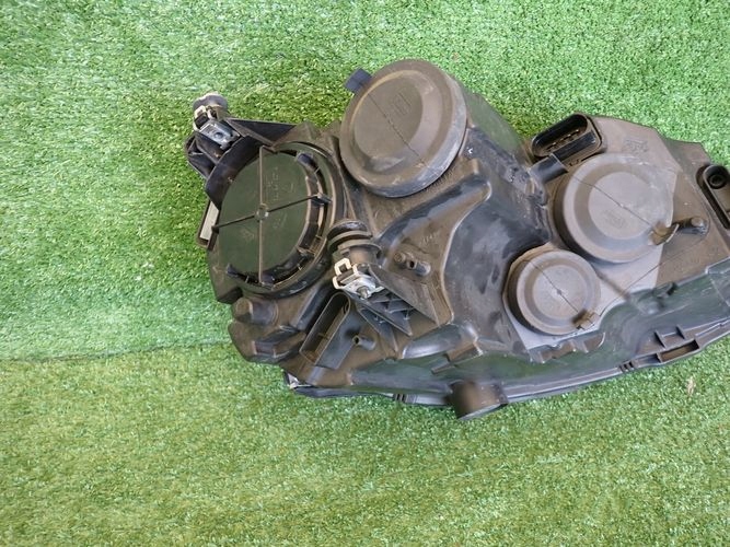 VW GOLF VII 12- LAVE PREDNE SVETLO