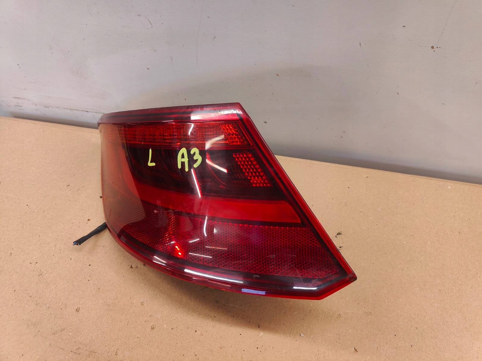 Audi a3 8v 13- 8V4945095D LAVE ZADNE SVETLO