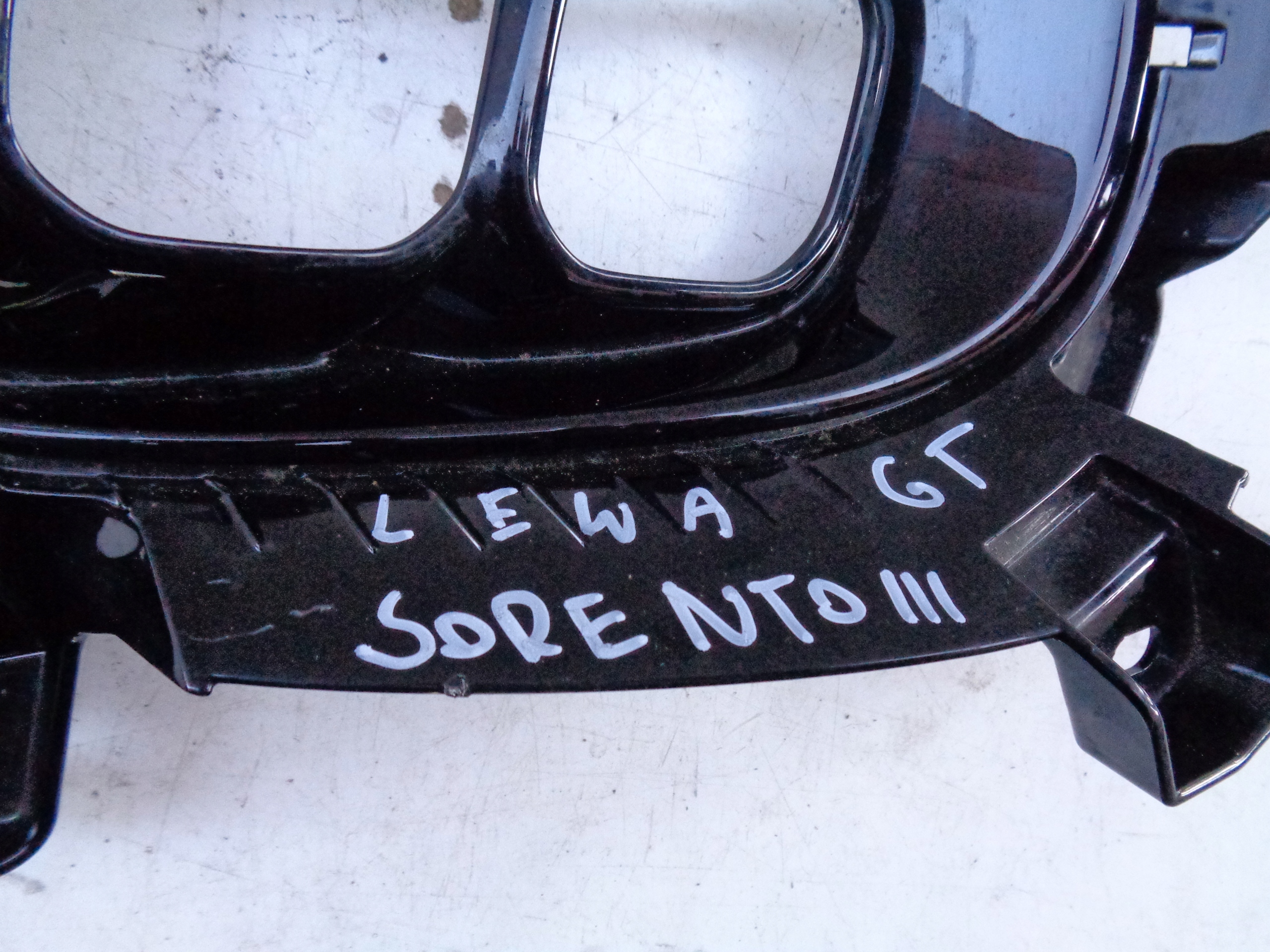 ĽAVÁ LIŠTA NÁRAZNÍKA  KIA SORENTO III GT LINE