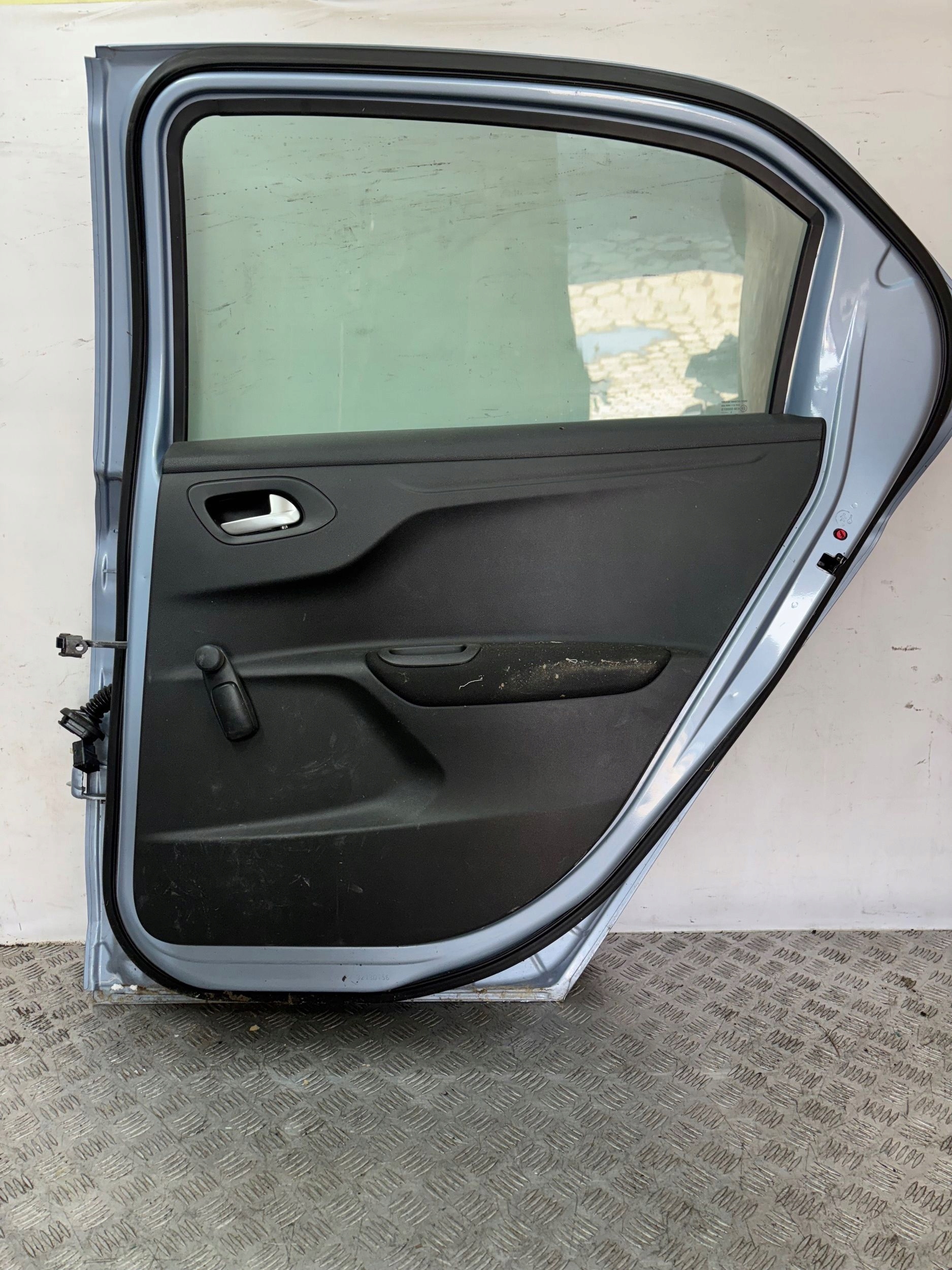 PRAVE ZADNE DVERE CITROEN C-ELYSEE