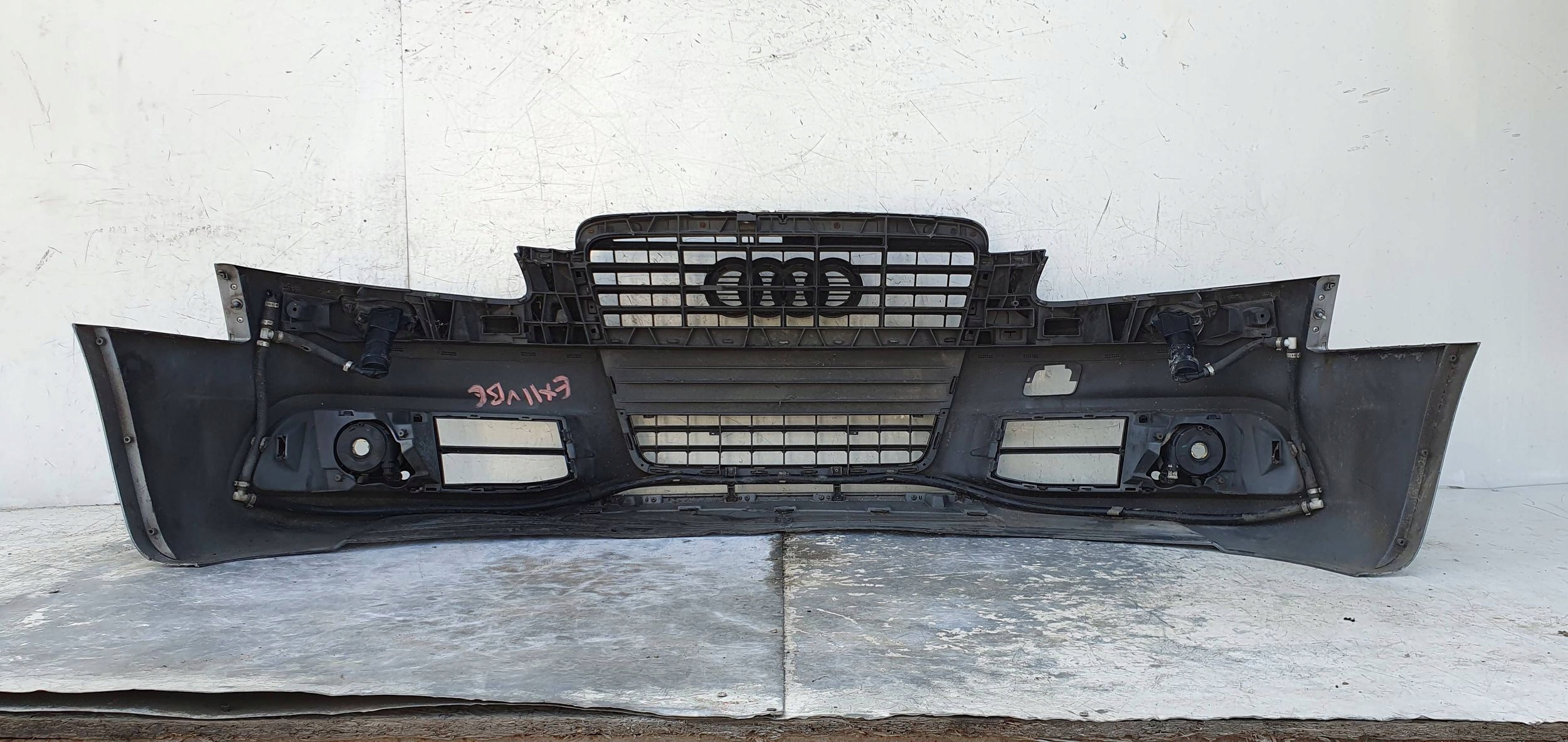 AUDI A6 C6 4F S-LINE S-LINE LIFT XENON PREDNÝ NÁRAZNÍK