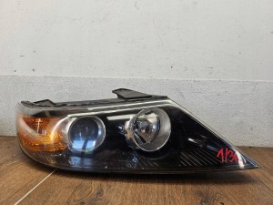 KIA Sorento II 2 PRAVÉ SVETLO PRAVÝ PREDNÝ PREDNÁ KIA Sorento II 2 PRAVÉ SVETLO PRAVÝ PREDNÝ PREDNÁ