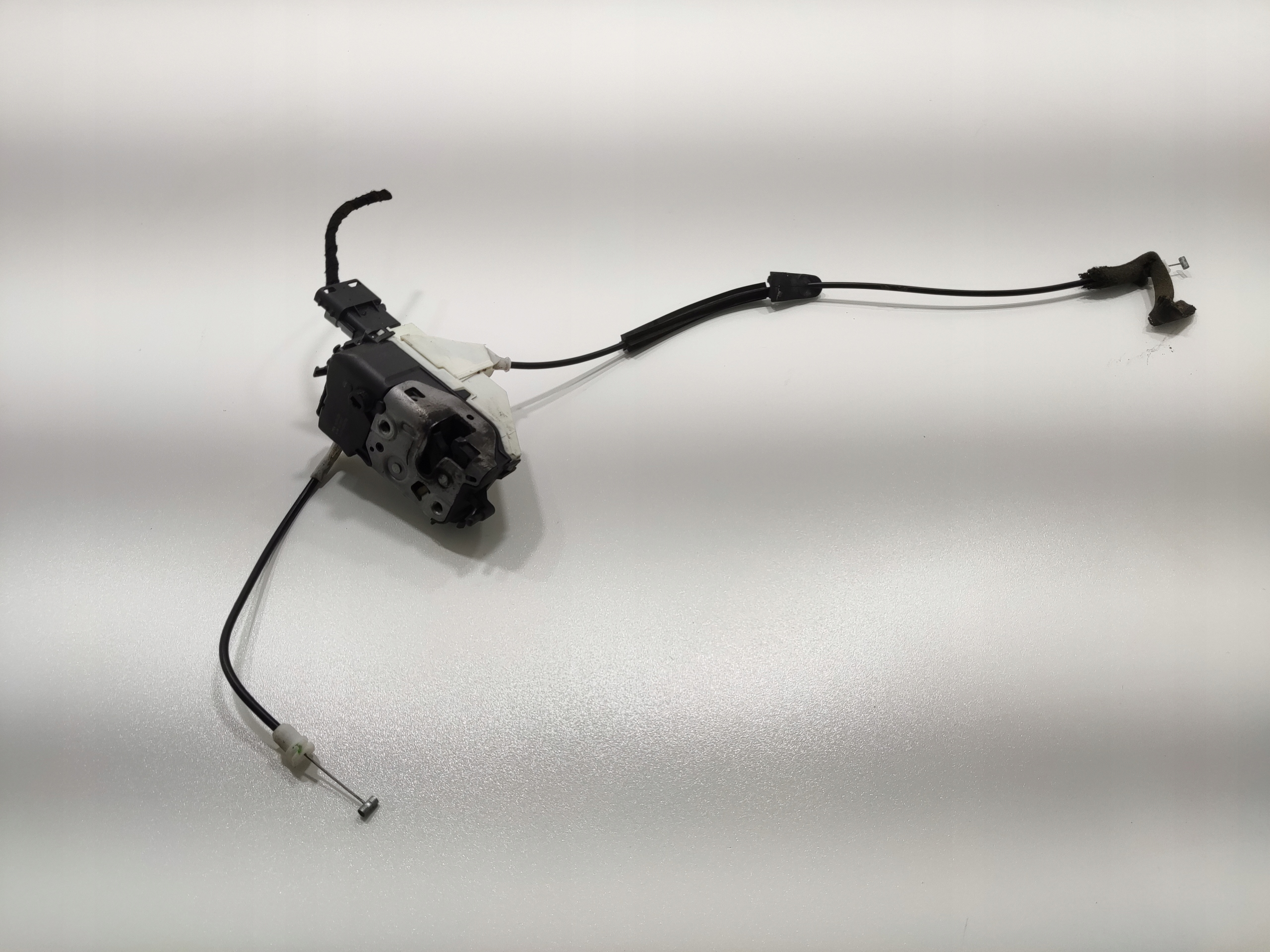 ZAMOK PRAVYCH PREDNYCH DVERI PARTNER BERLINGO III 2008-2018 828405 6 PIN