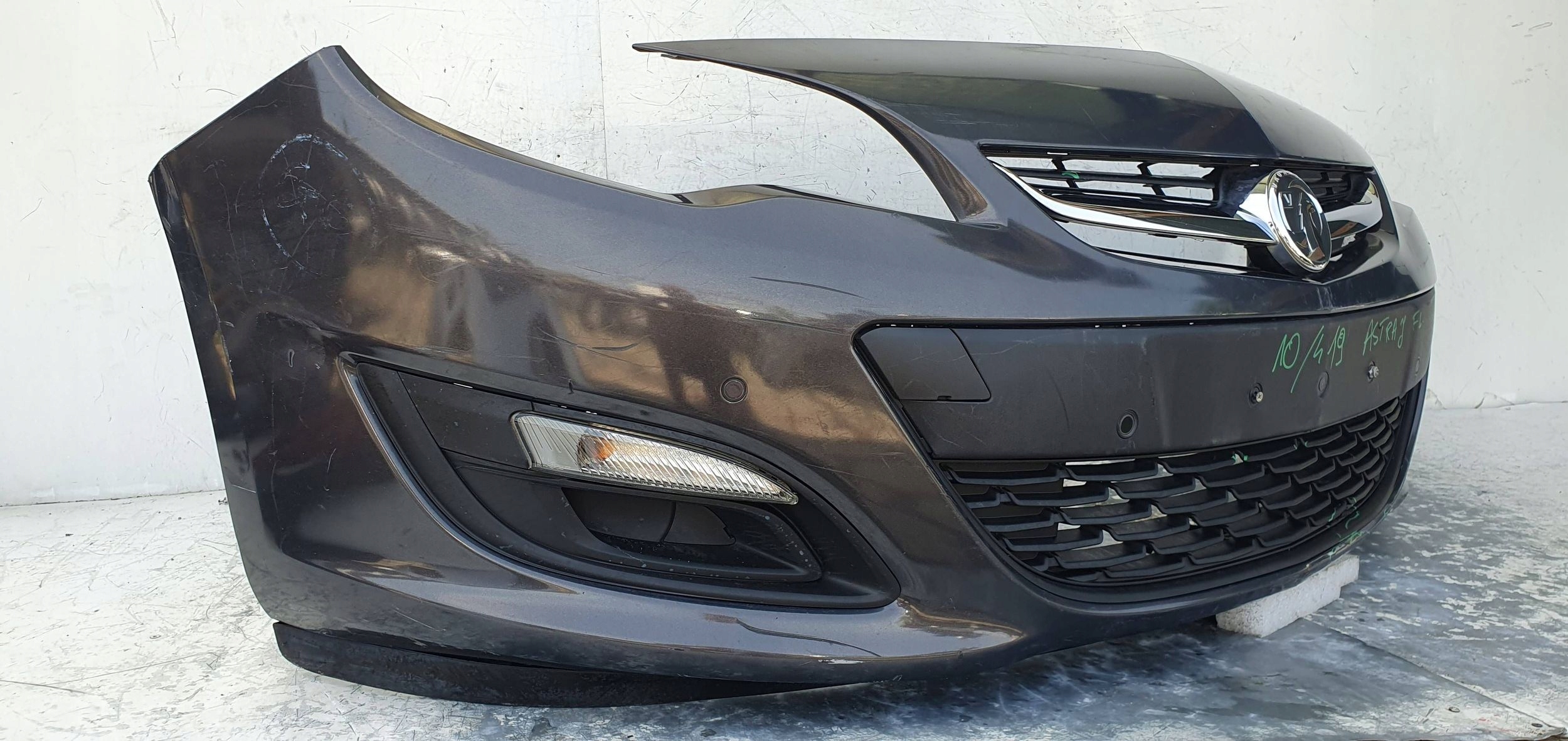 Opel Astra J lift PDC PREDNÝ NÁRAZNÍK 13368660