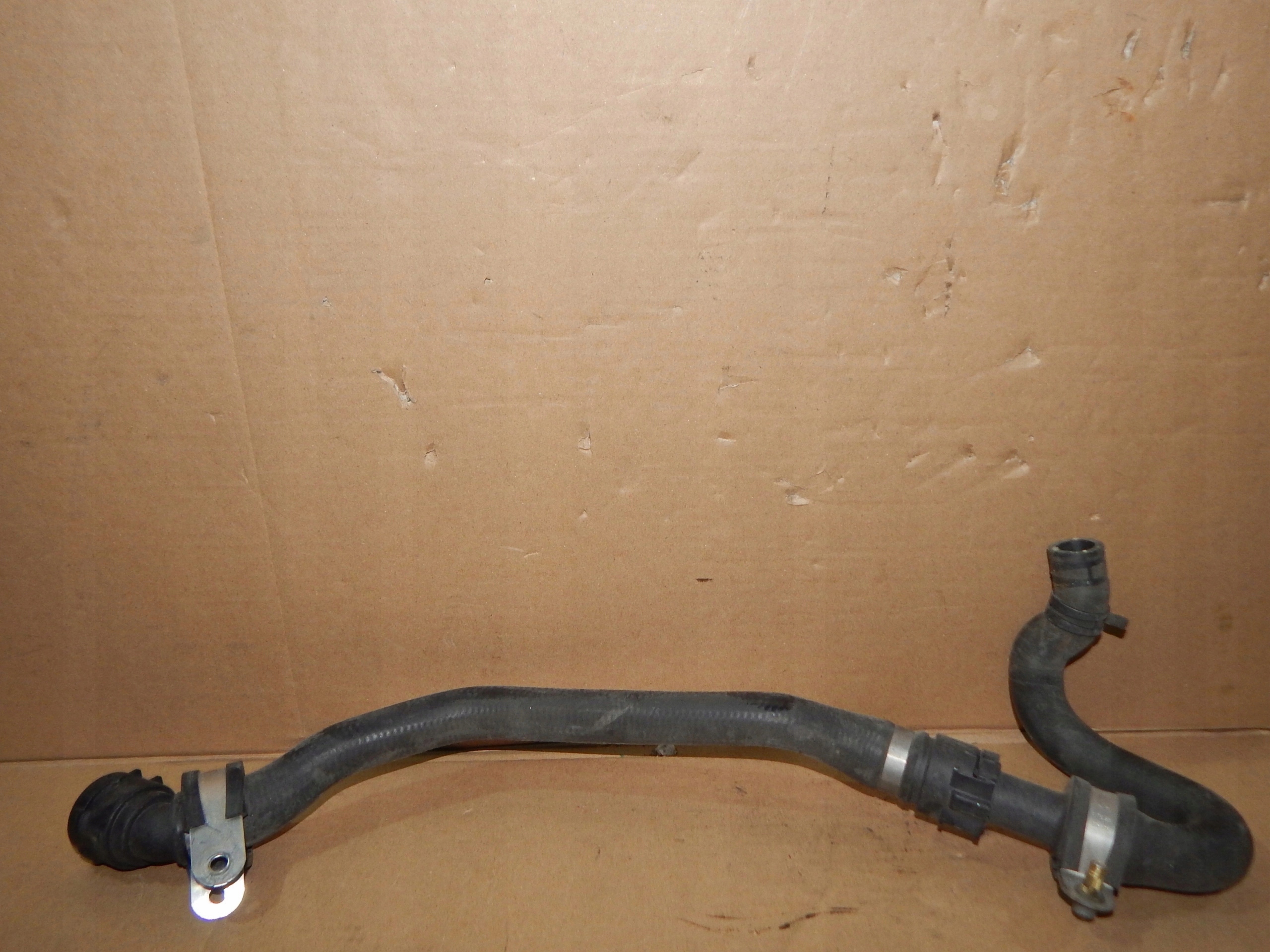 BMW E60 E61 HADICA VODY 4.4 V6