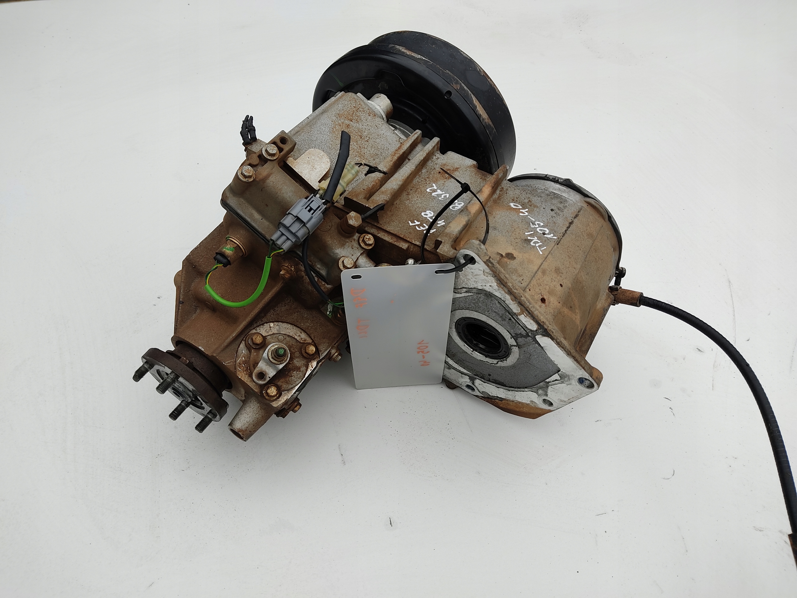 PRIDAVNA PREVODOVKA LAND ROVER DEFENDER 2.4 TDCI 2007-2014