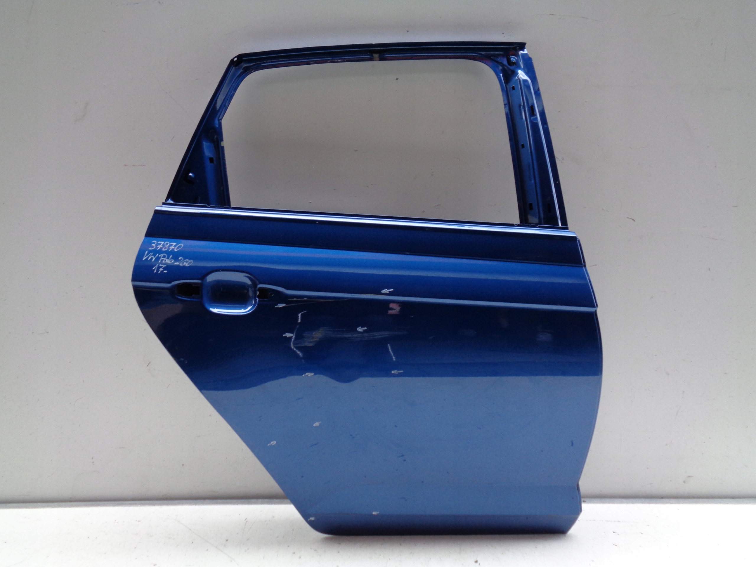 PRAVE ZADNE DVERE VW POLO 2G 2G0 17- NR 37870