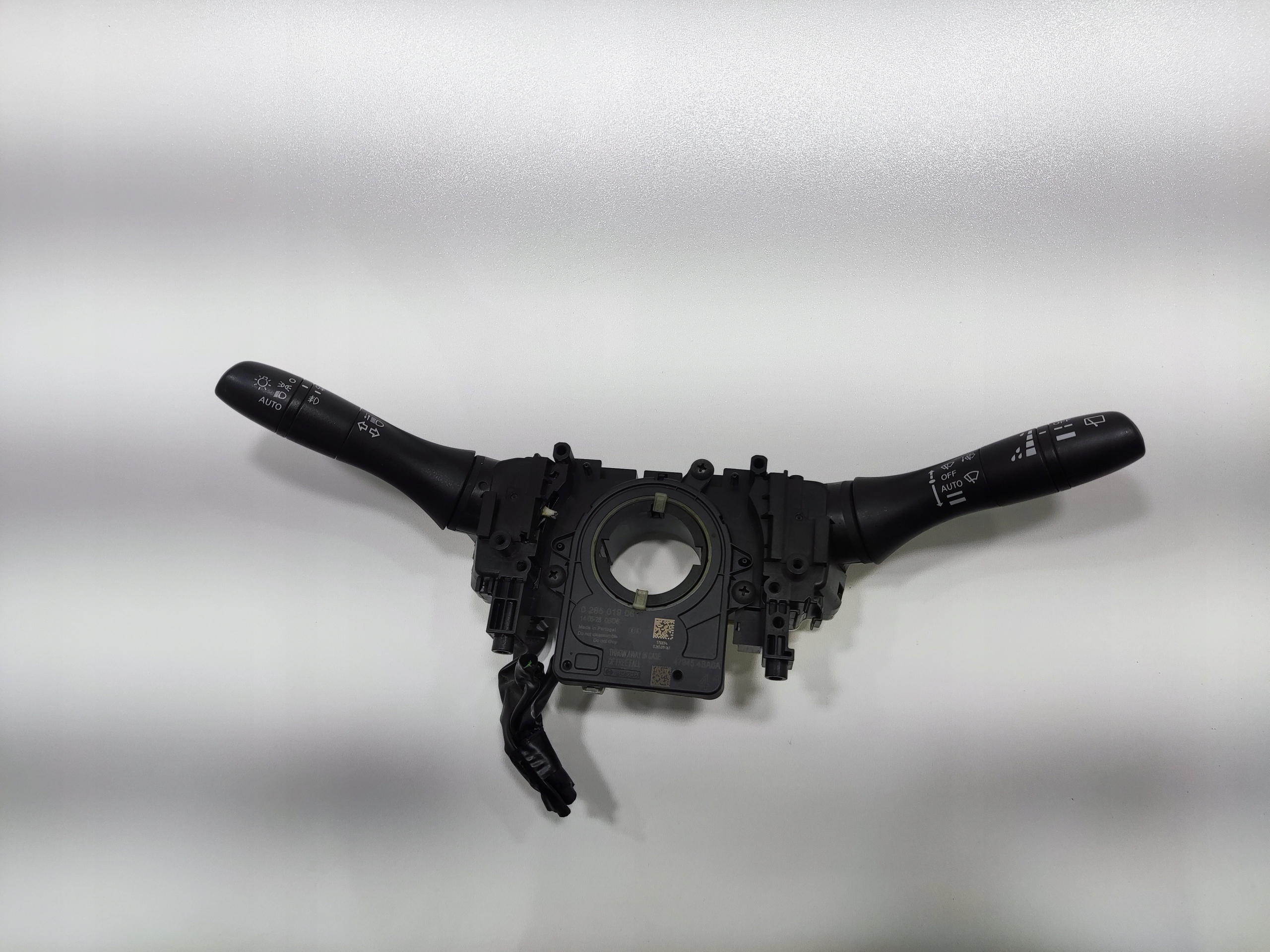 PÁČKY POD VOLANT NISSAN PULSAR C13 3714410SD1 479454BA0A 14-18