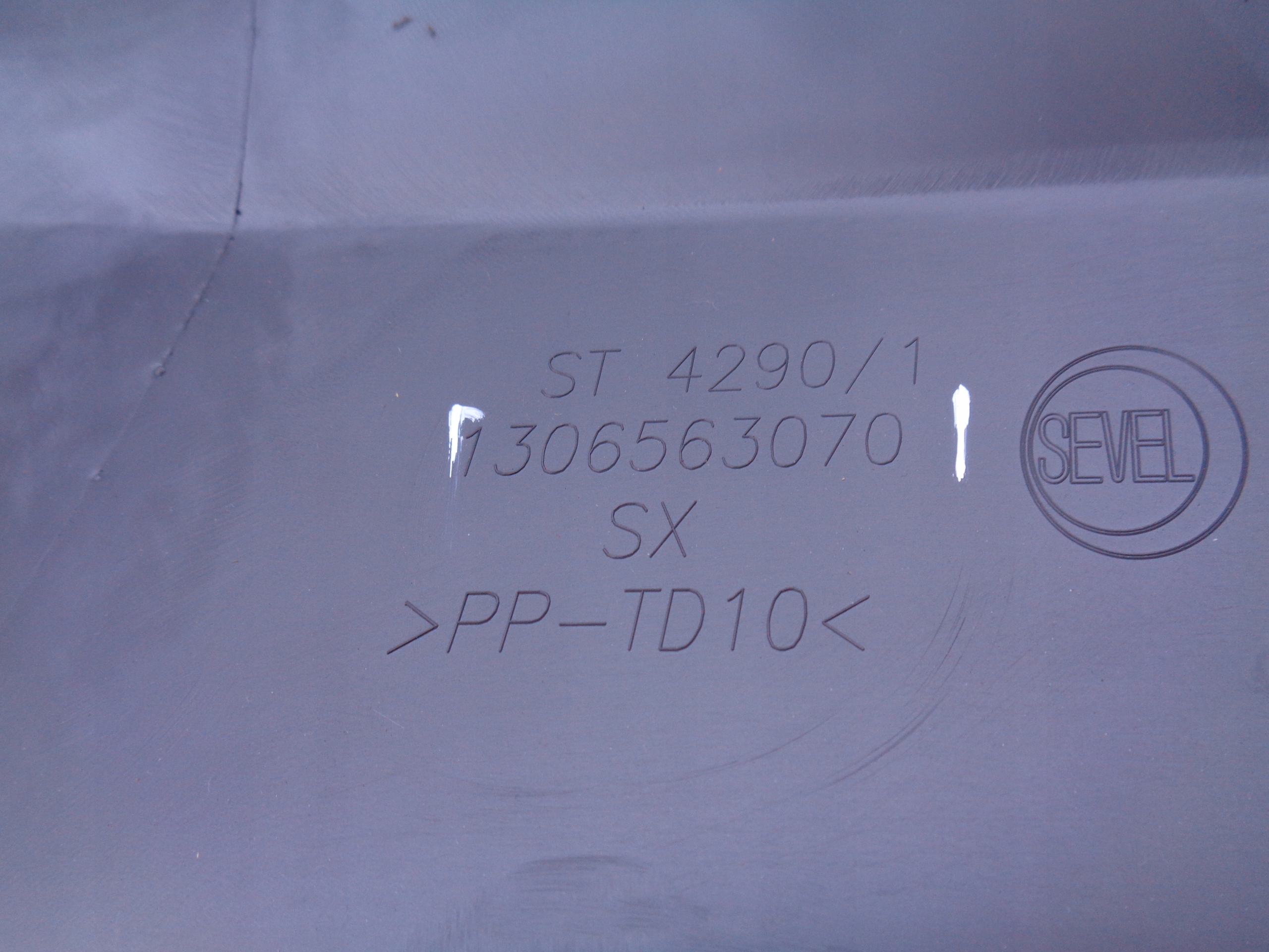 NOVÝ ĽAVÝ ROH NÁRAZNÍKA FIAT DUCATO BOXER JUMPER 06-14