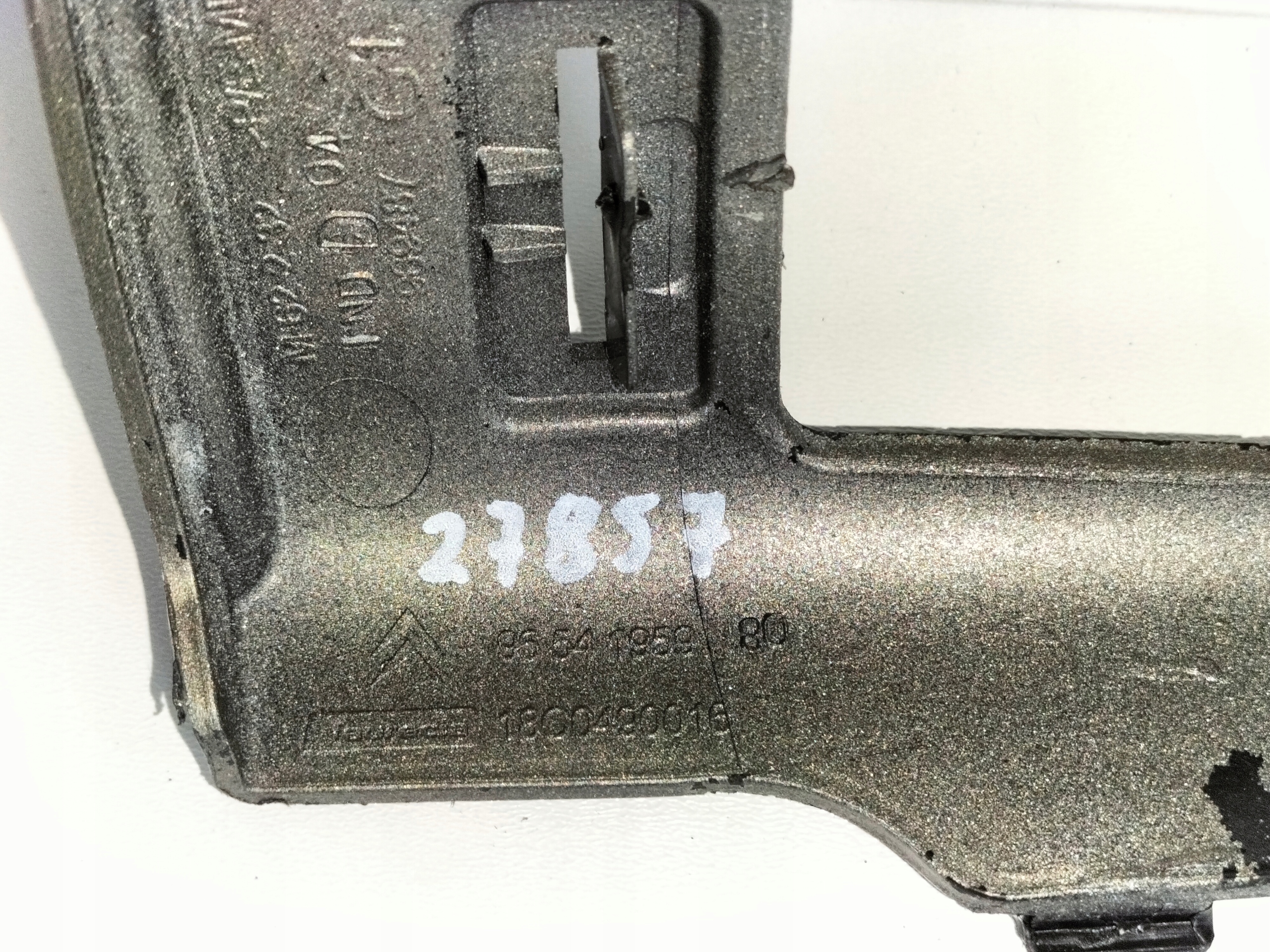 ĽAVÝ DRŽIAK PREDNÉHO NÁRAZNÍKA CITROEN C4 PICASSO 06-