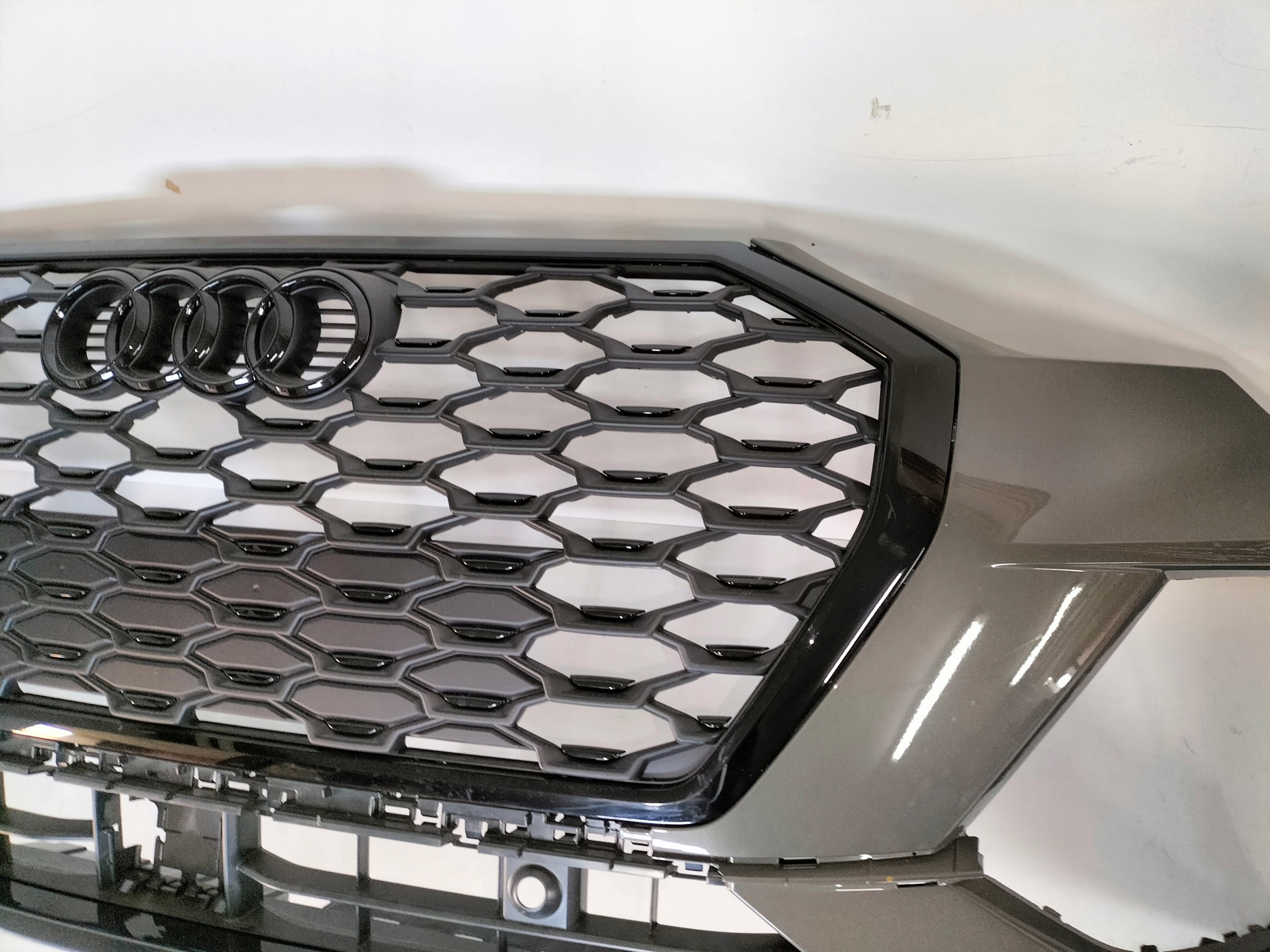 PREDNÝ NÁRAZNÍK AUDI Q3 18- SPORTBACK S-LINE QUATR
