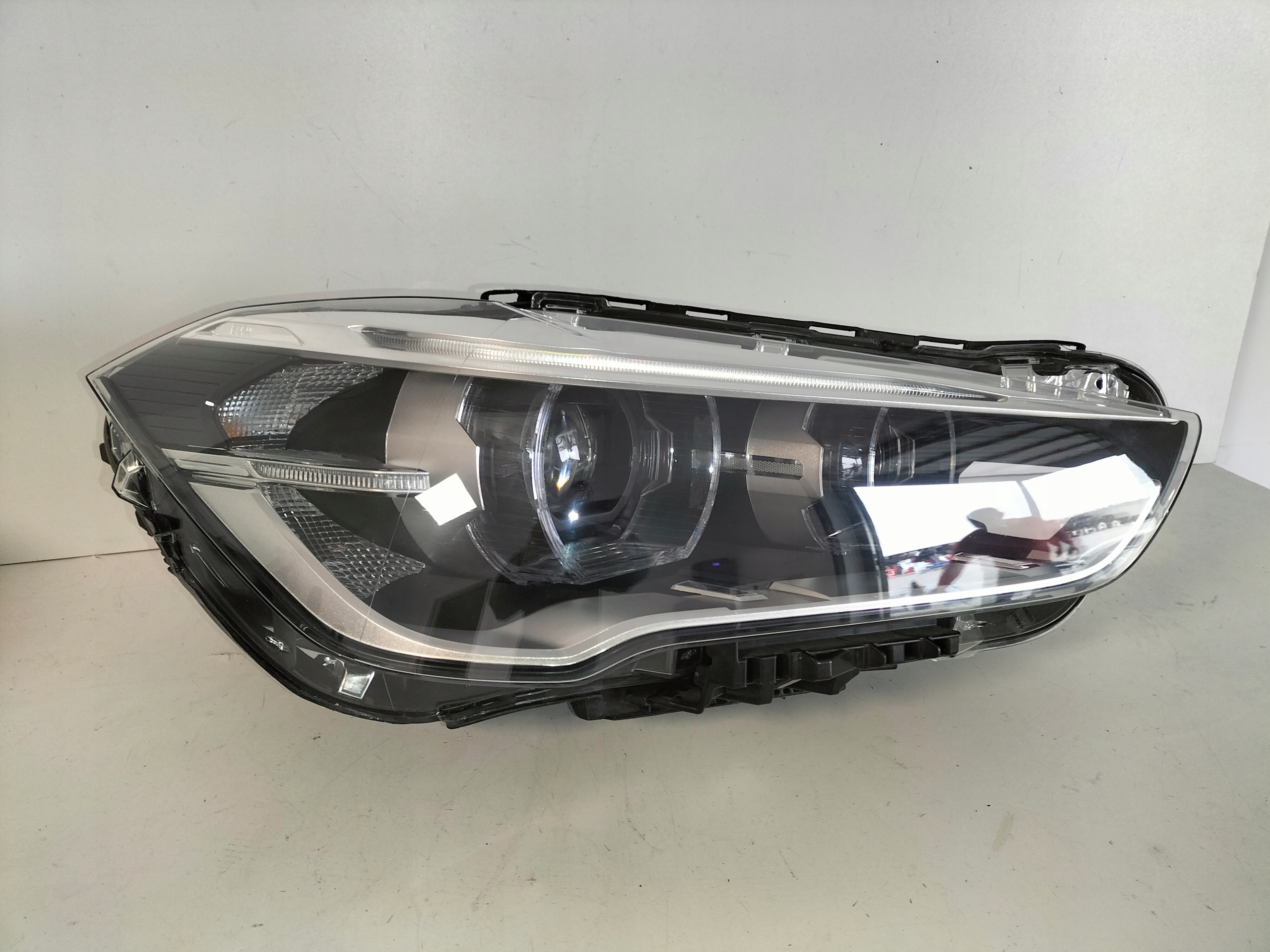 PREDNÉ SVETLO PREDNÝ SVETLOa BMW X1 F48 15-19 FULL LED