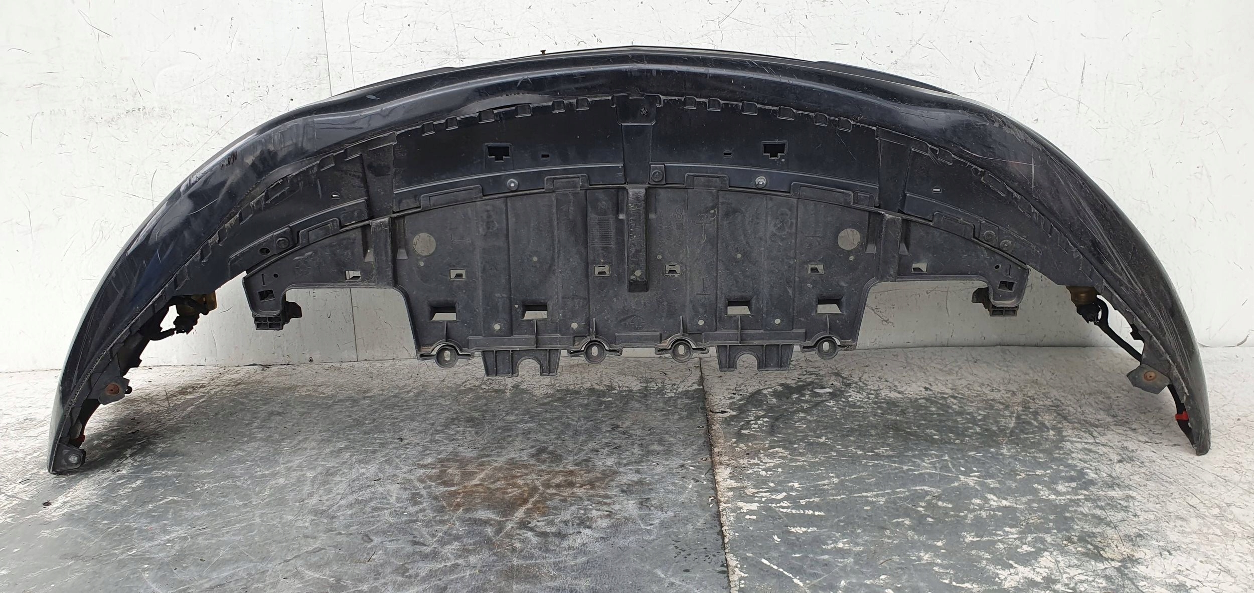 Opel Astra J LIFT PREDNÝ NÁRAZNÍK 13368660