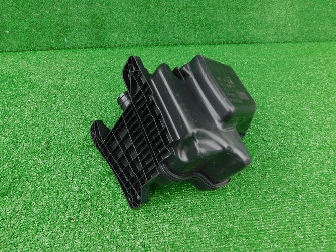 AUDI SEAT SKODA VW NÁDOBKA OSTREKOVAČOV