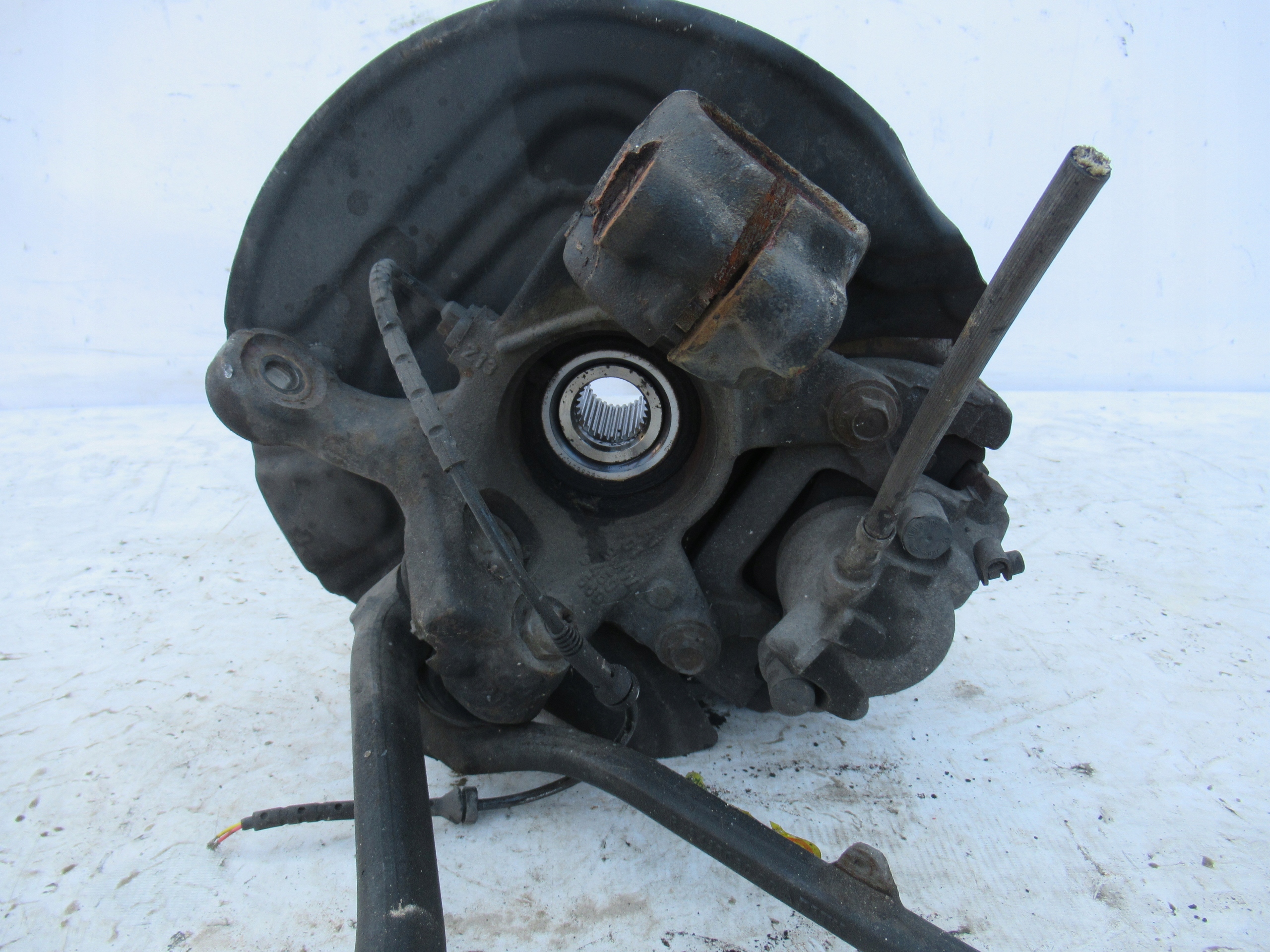 OTOC PRAVÉ RAMENO BMW X3 E83 2.0D