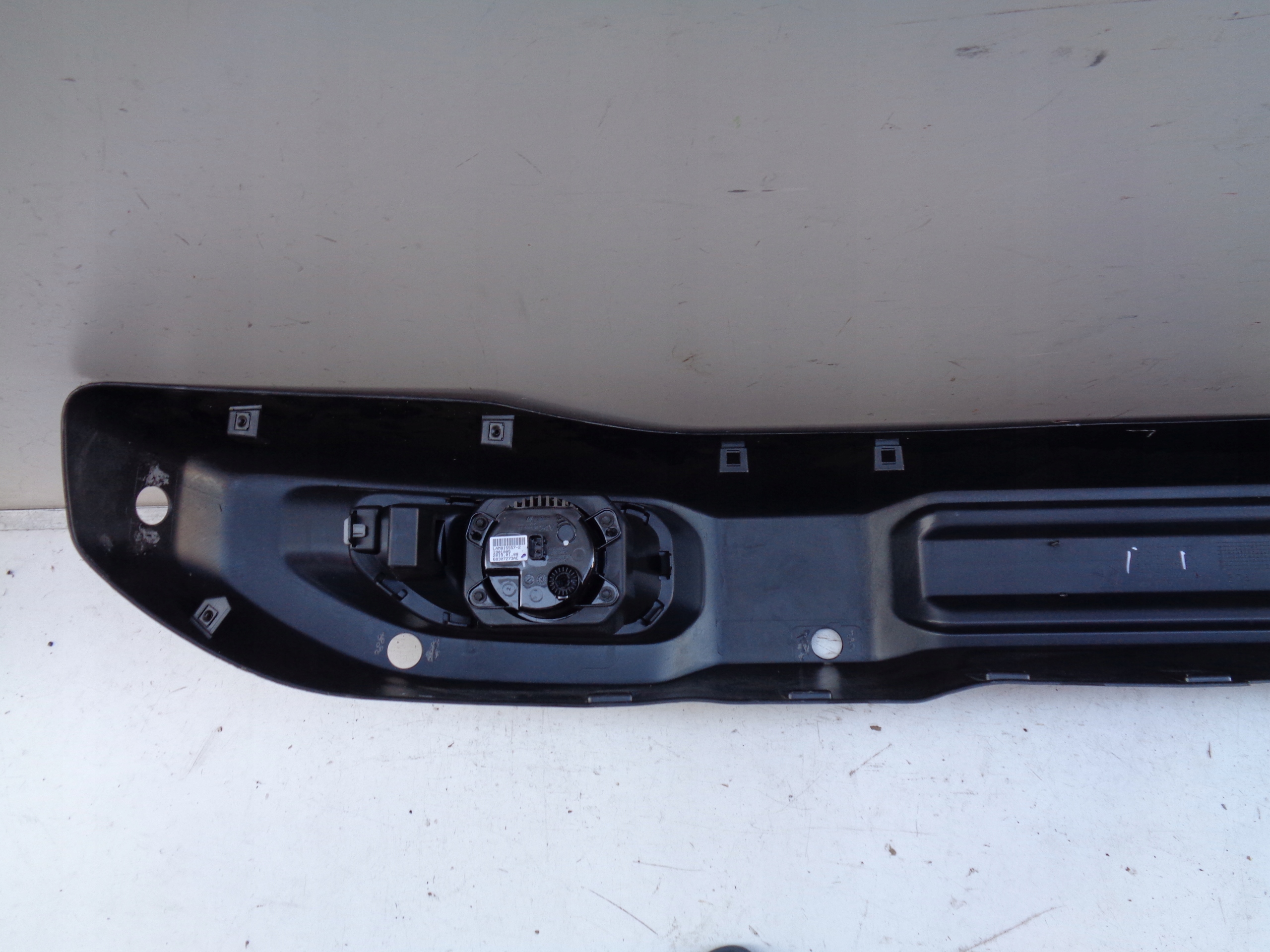 PREDNÝ NÁRAZNÍK JEEP WRANGLER IV 18- JL + HMLOVKY NR 37060