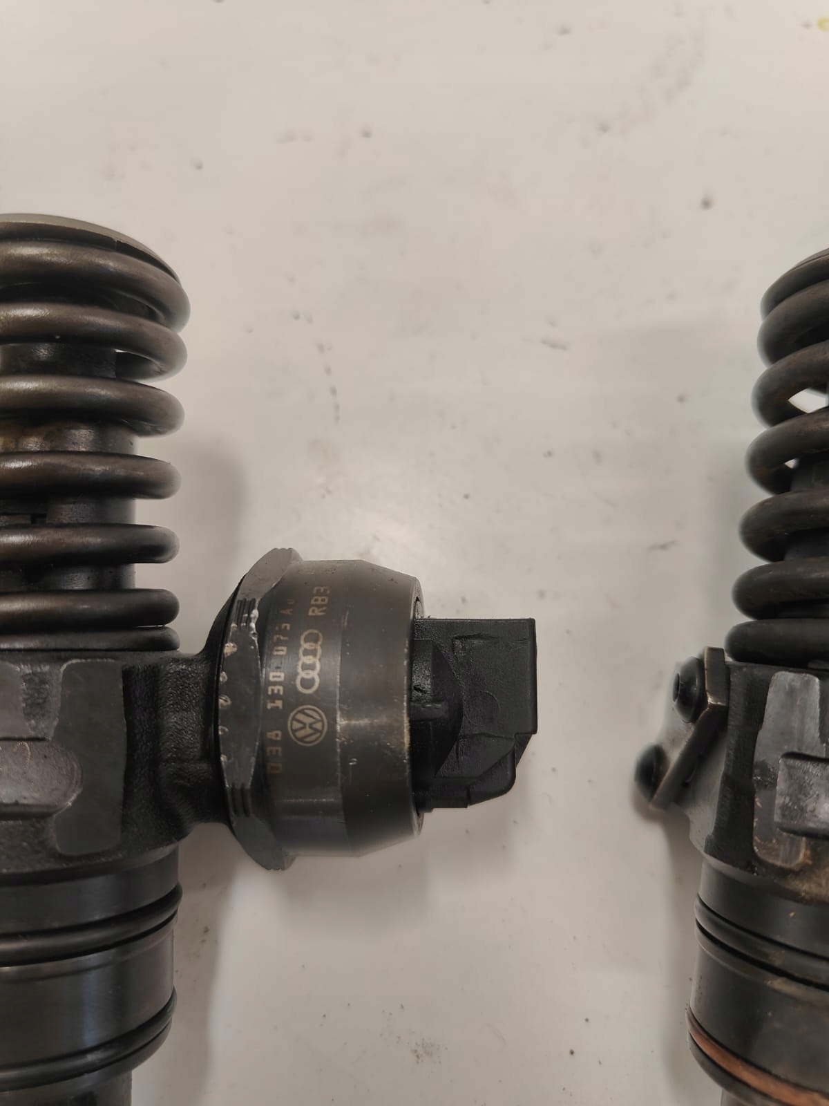 Volkswagen audi 1.9 tdi 038130073aj 0414720037 VSTREKOVACIA TRYSKA VSTREKOVAC TRYSKAWACZ