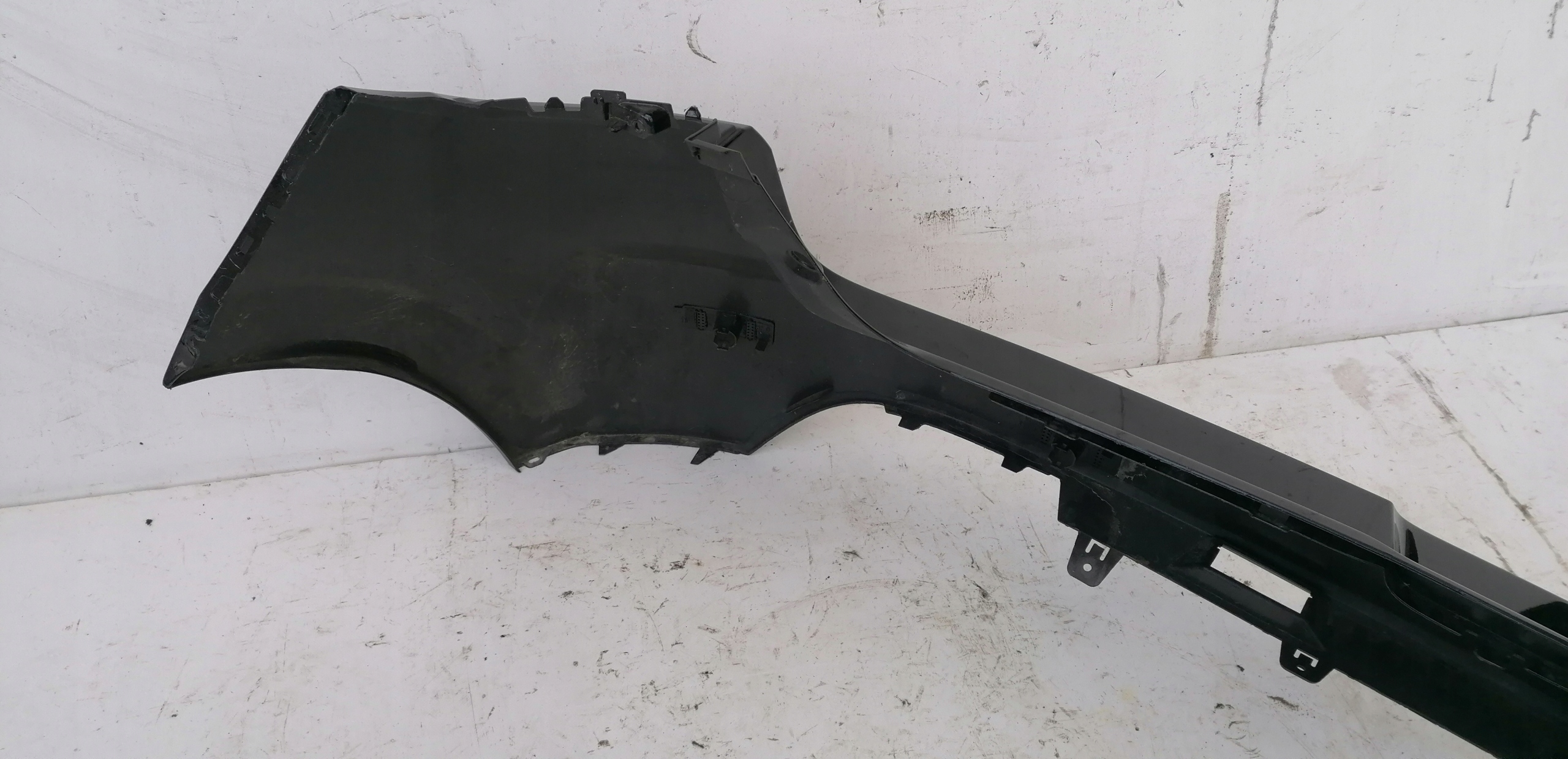 ZADNÝ NÁRAZNÍK Renault Megane 4 IV kombi