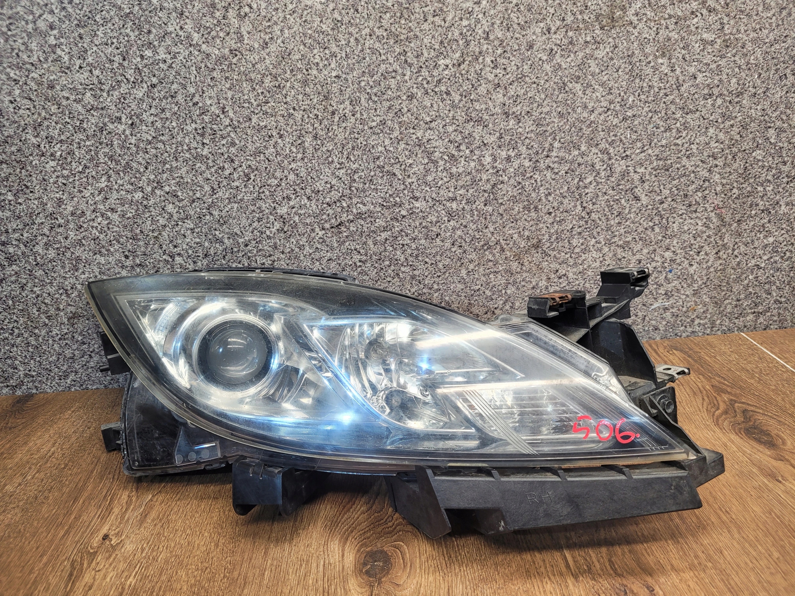 MAZDA 6 GH PRAVÉ PREDNÉ SVETLO