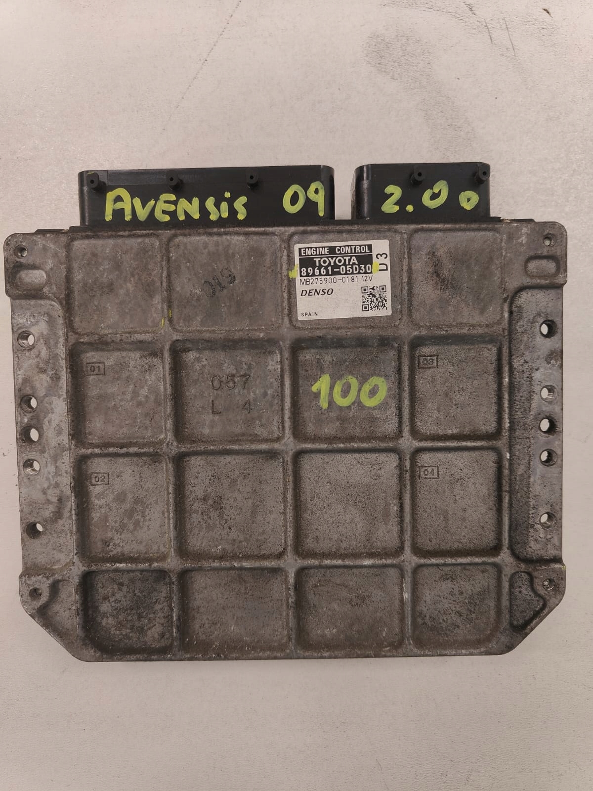Toyota Avensis oe 89661-05D30 MB275900-0181 RIADIACA JEDNOTKA MOTORA ECU