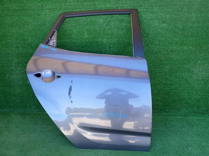 HYUNDAI IX20 PRAVE ZADNE DVERE